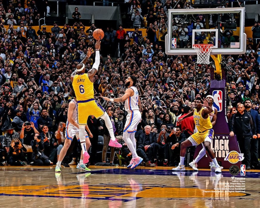 LeBron James Breaks the All-Time Scoring Record Los Angeles Lakers 8" x 10" Basketball Photo 1
