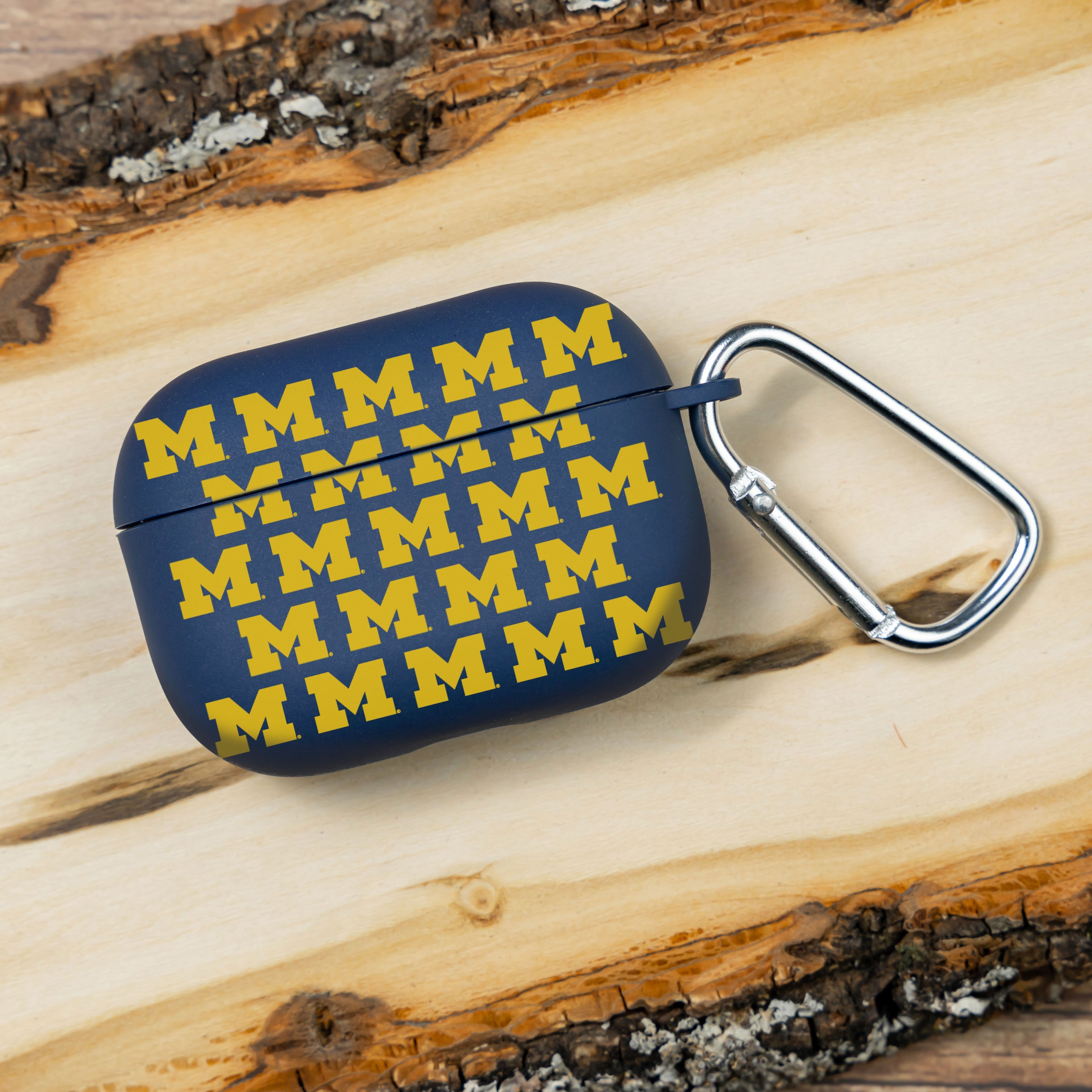 Michigan Wolverines HD AirPods Pro 1 & 2 Case Cover 4