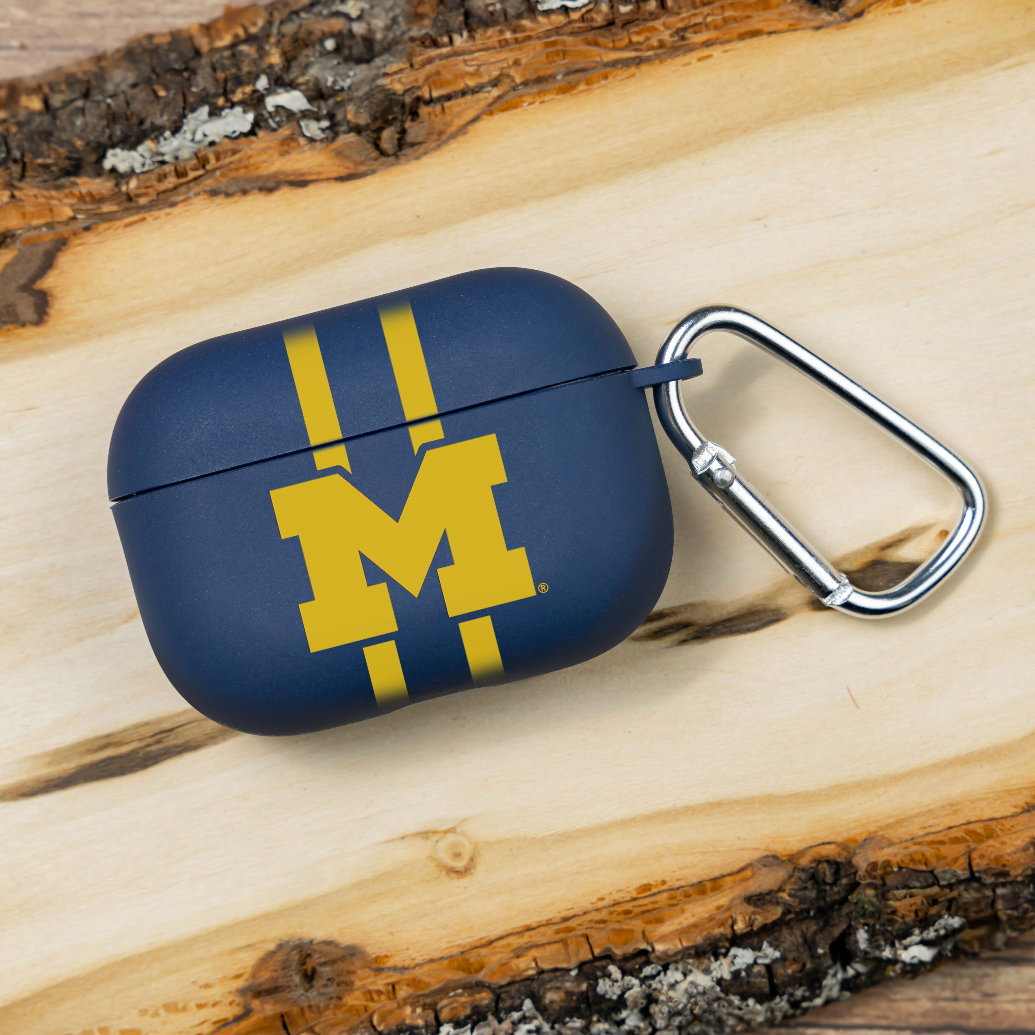 Michigan Wolverines HD AirPods Pro 1 & 2 Case Cover 2