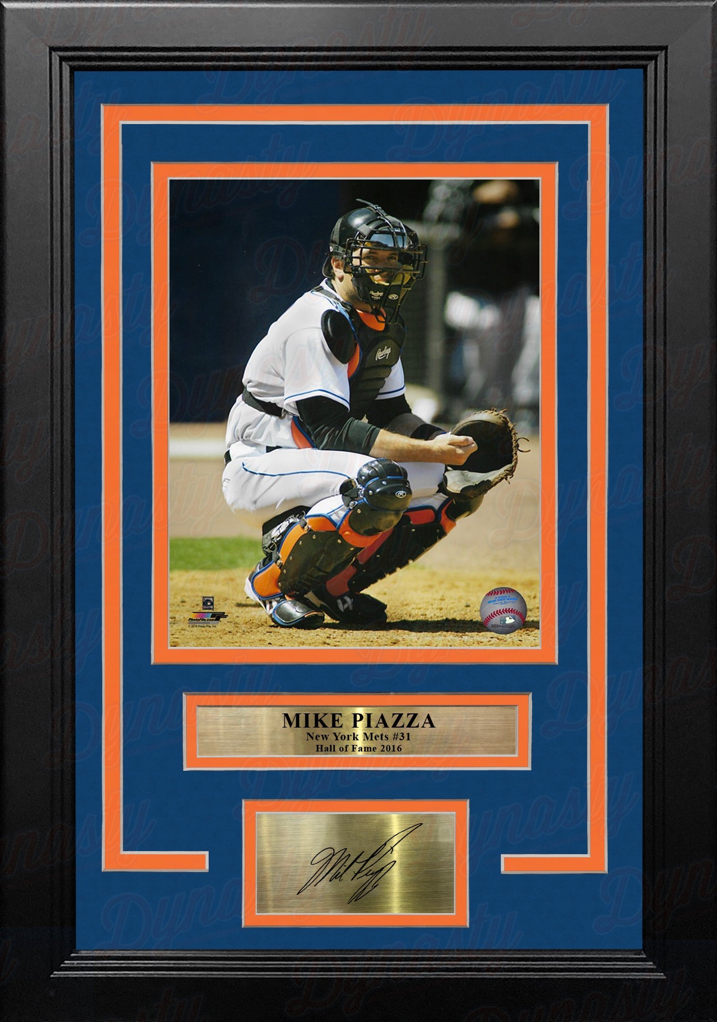 Mike Piazza Catching Action 8"x 10" Framed Baseball Photo with Engraved Autograph 2