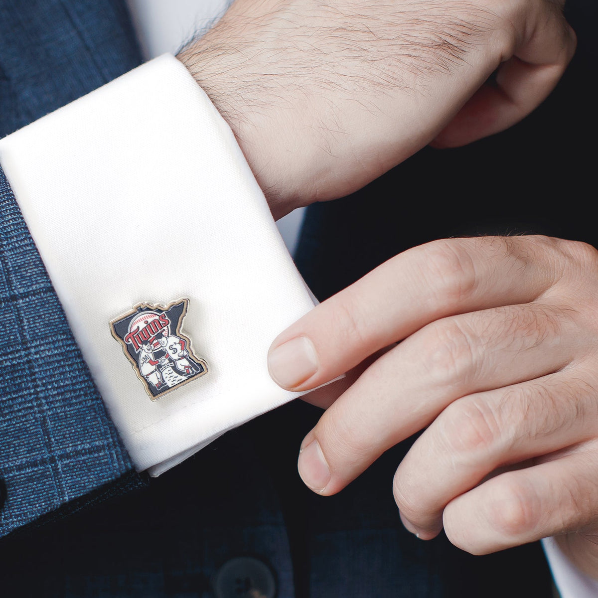MLB Minnesota Twins Minnie & Paul Cufflinks 2