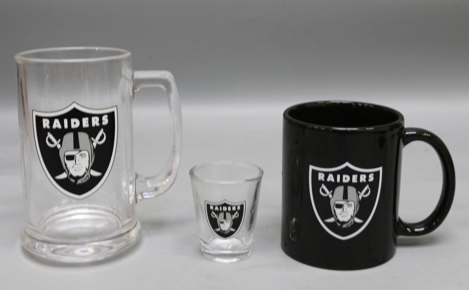 Las Vegas Raiders 3-Piece Glassware Gift Set 1