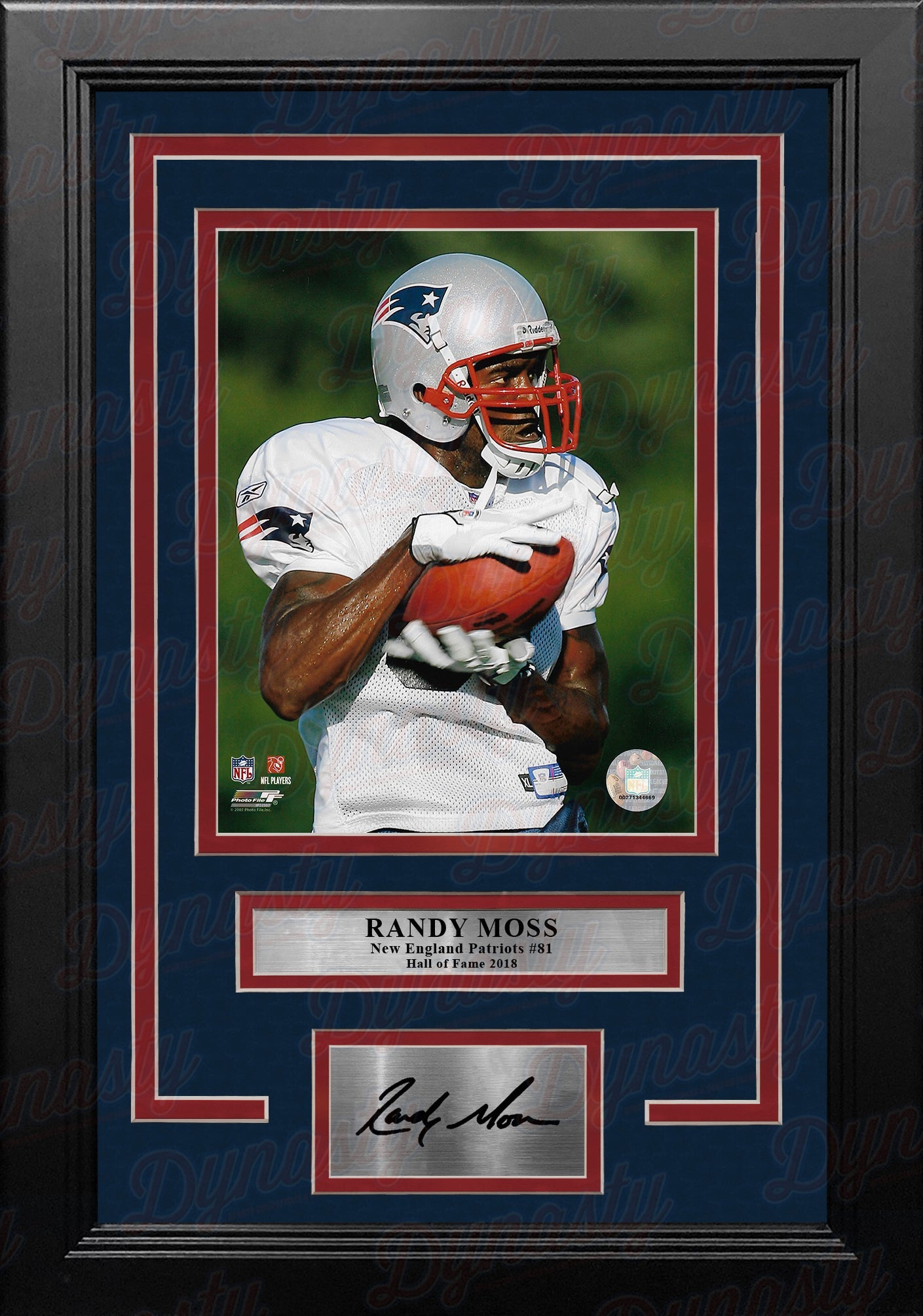 Randy Moss in Action New England Patriots 8" x 10" Framed Football Photo with Engraved Autograph 1