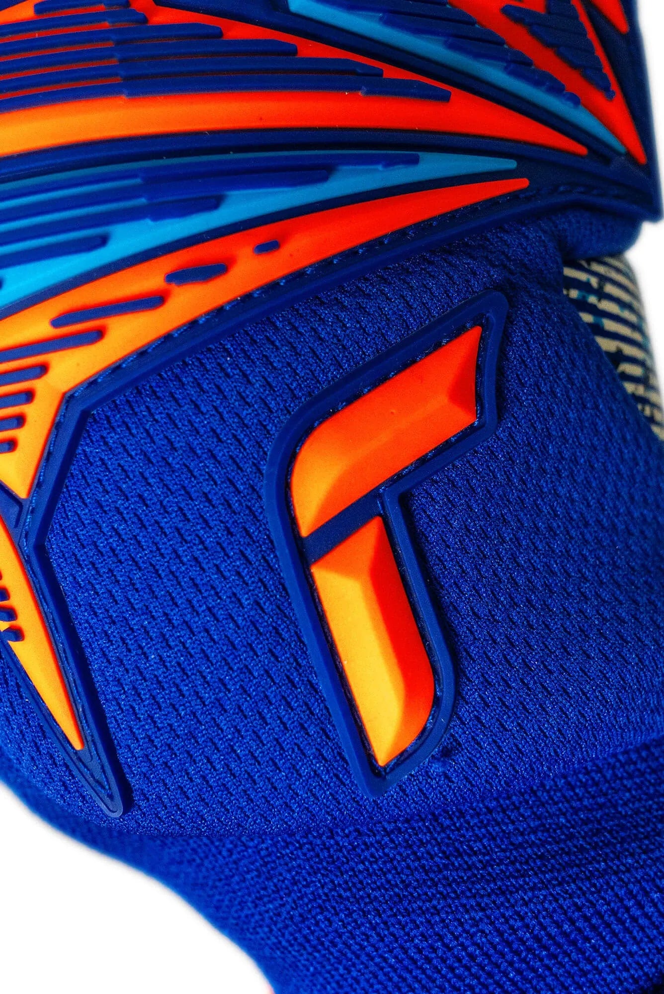 Reusch Attrakt Freegel Fusion Goaliator Goalkeeper Gloves 6