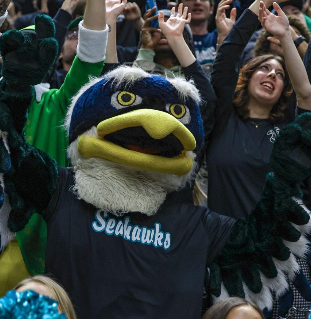 UNCW Basketball: Seahawks In Black 4