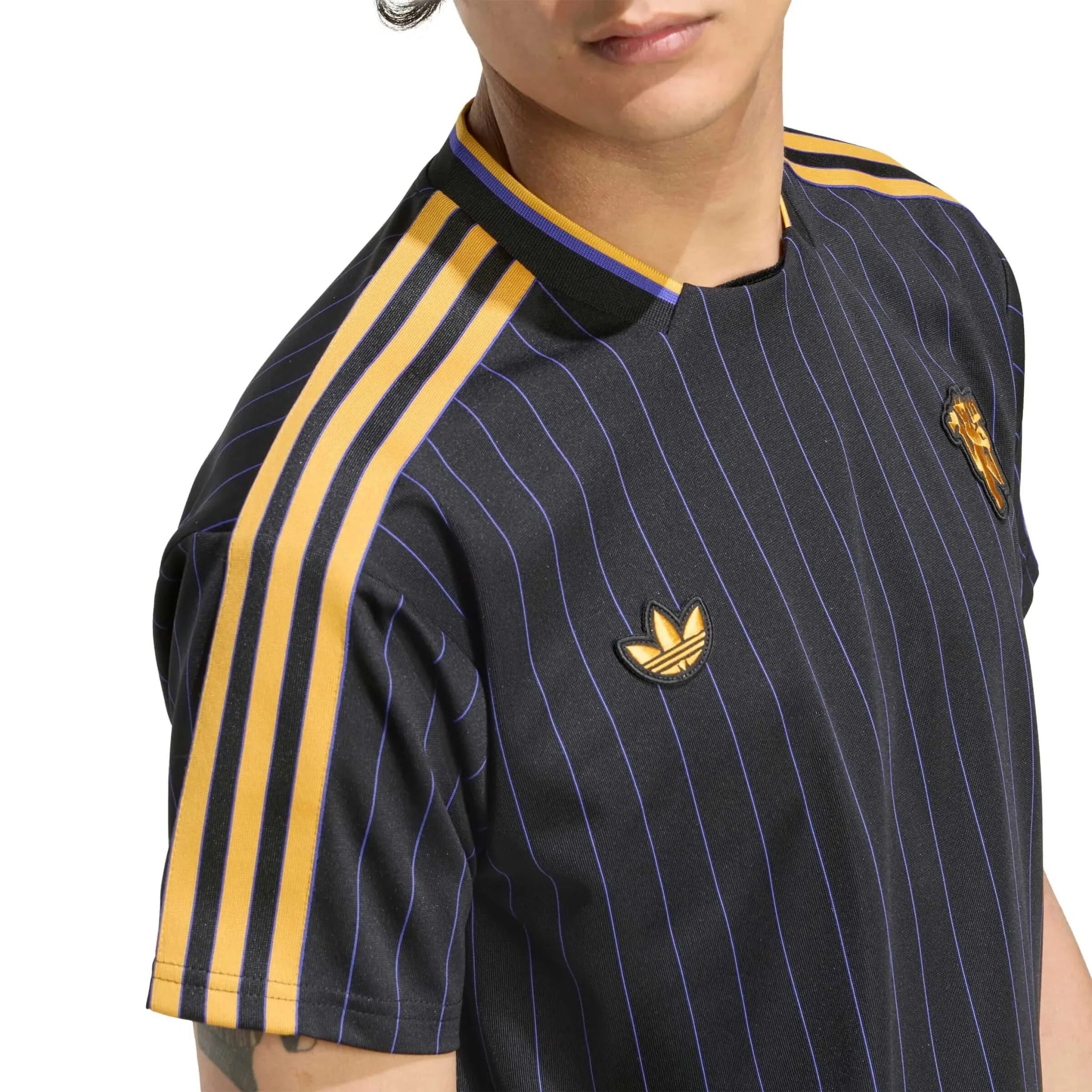 adidas 2025-26 Manchester United Men's Icon Soccer Jersey 4