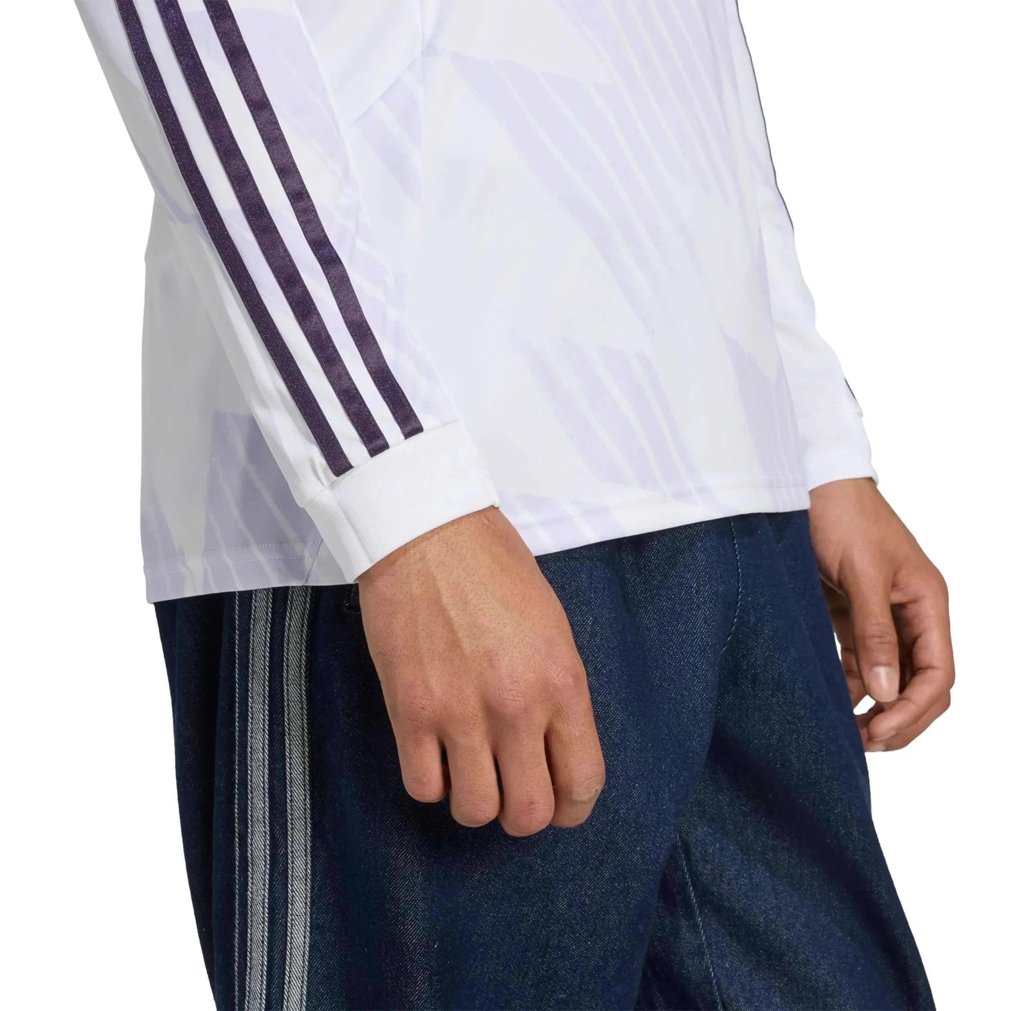adidas 2025-26 Manchester United Men's Stadium Away Long-Sleeve Soccer Jersey 6