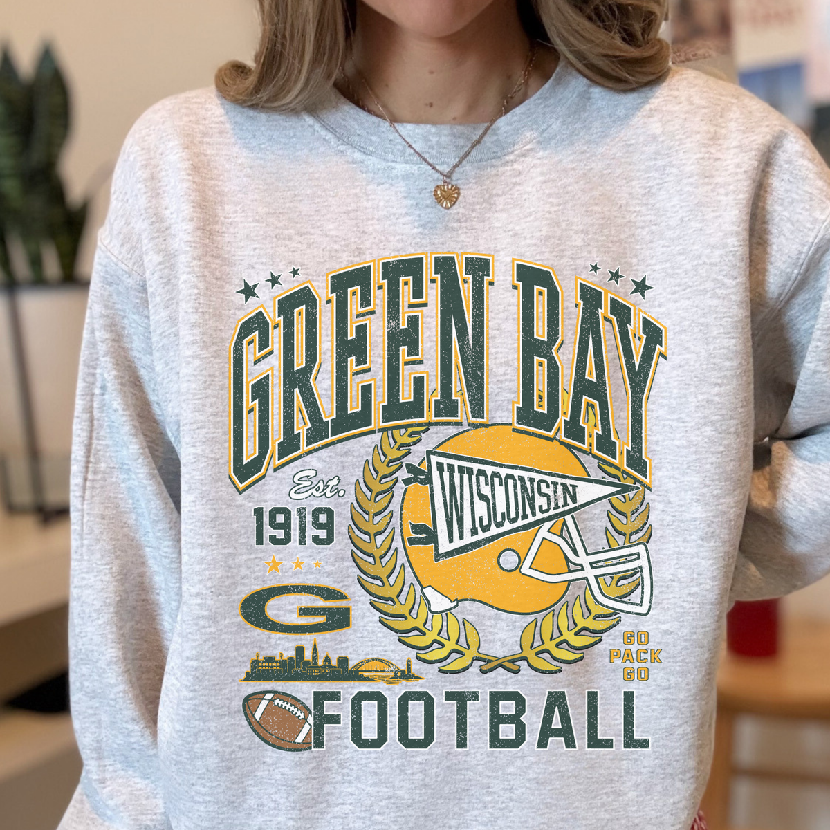 Green Bay Football Vintage Wisconsin Crewneck Sweatshirt – Classic Game Day Pullover 1