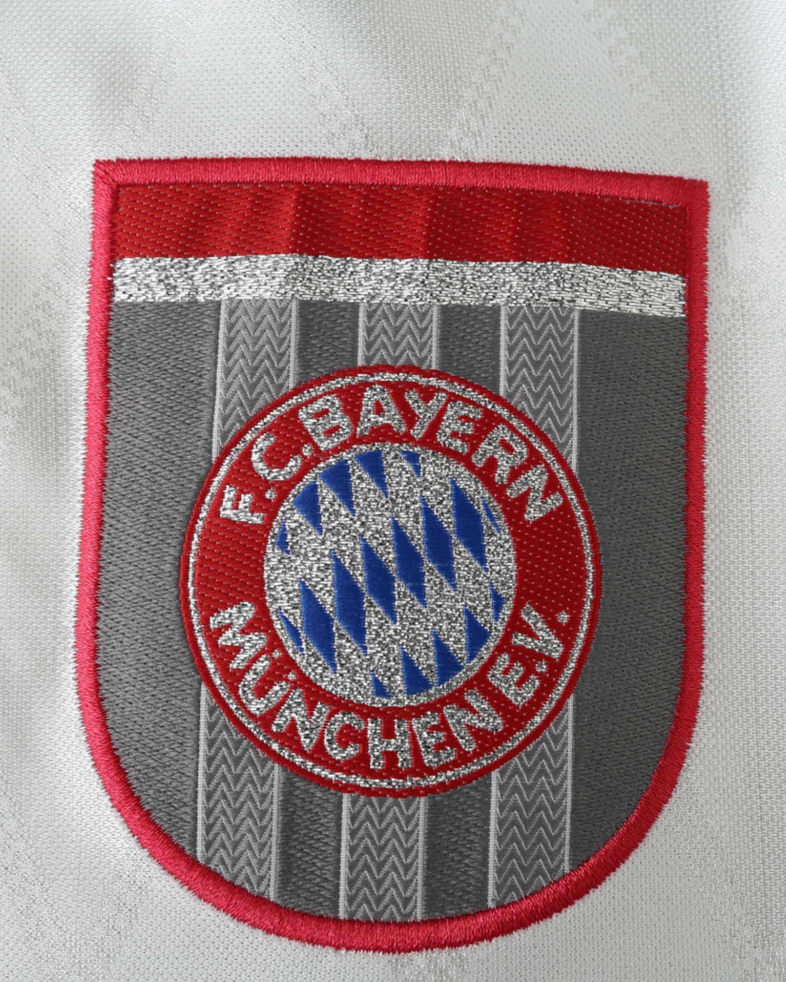 Adidas Bayern Munich Retro Away 1997/98 4