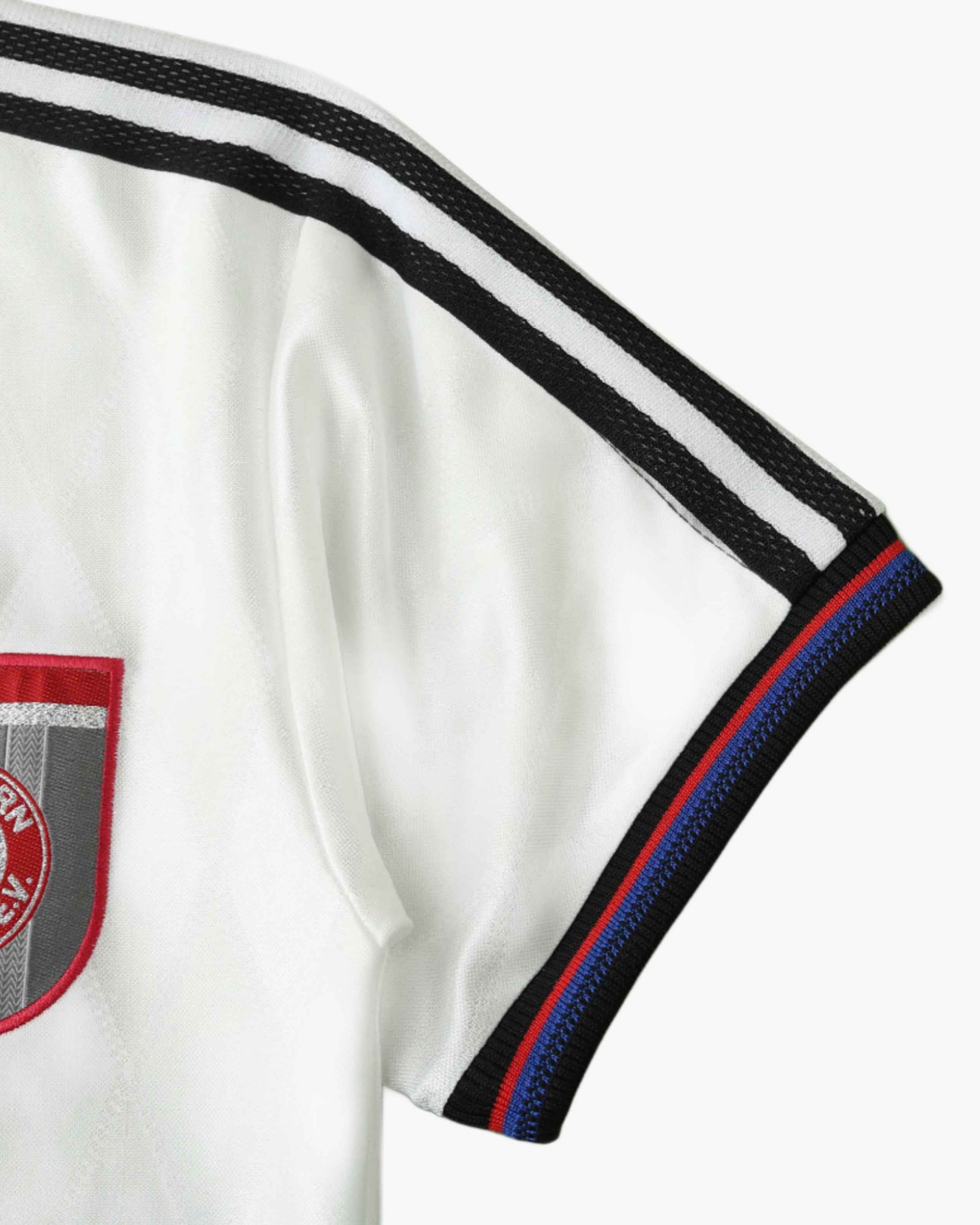 Adidas Bayern Munich Retro Away 1997/98 3
