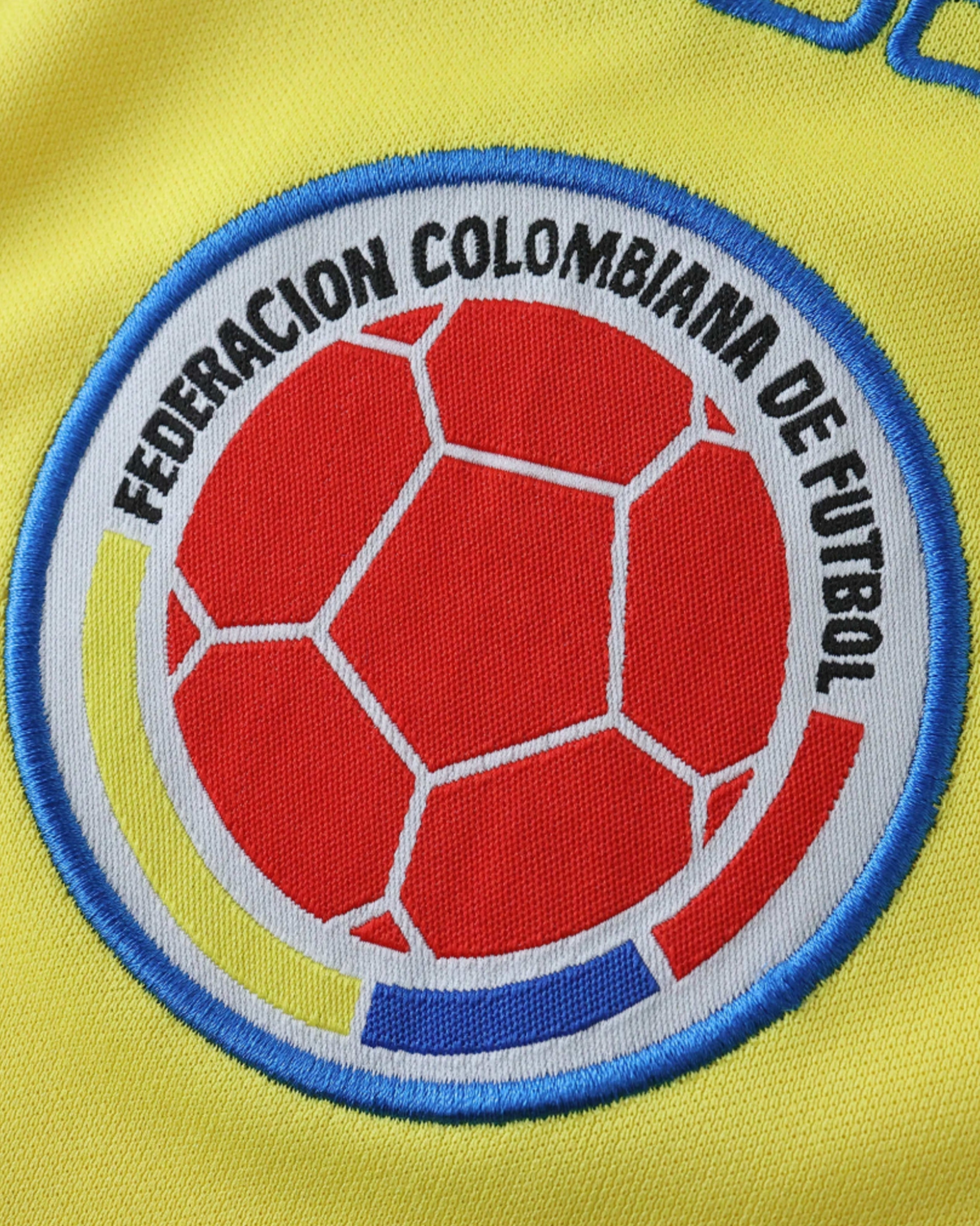 COLOMBIA RETRO HOME 2001/02 4