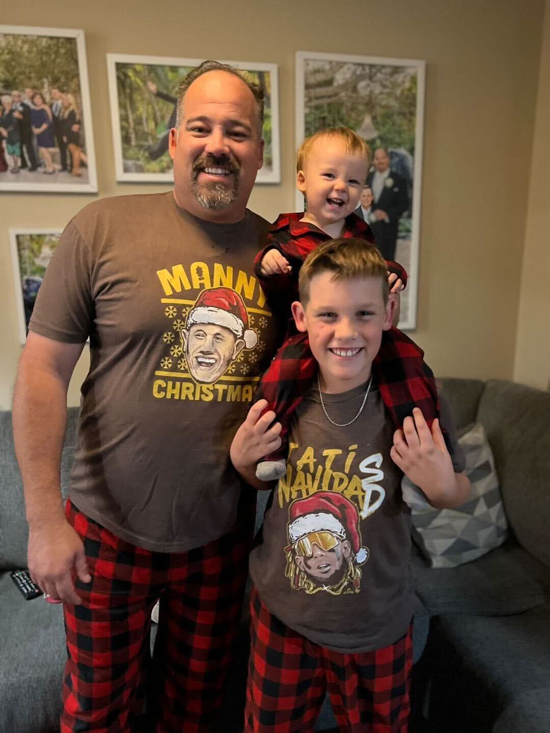 Manny Christmas 4