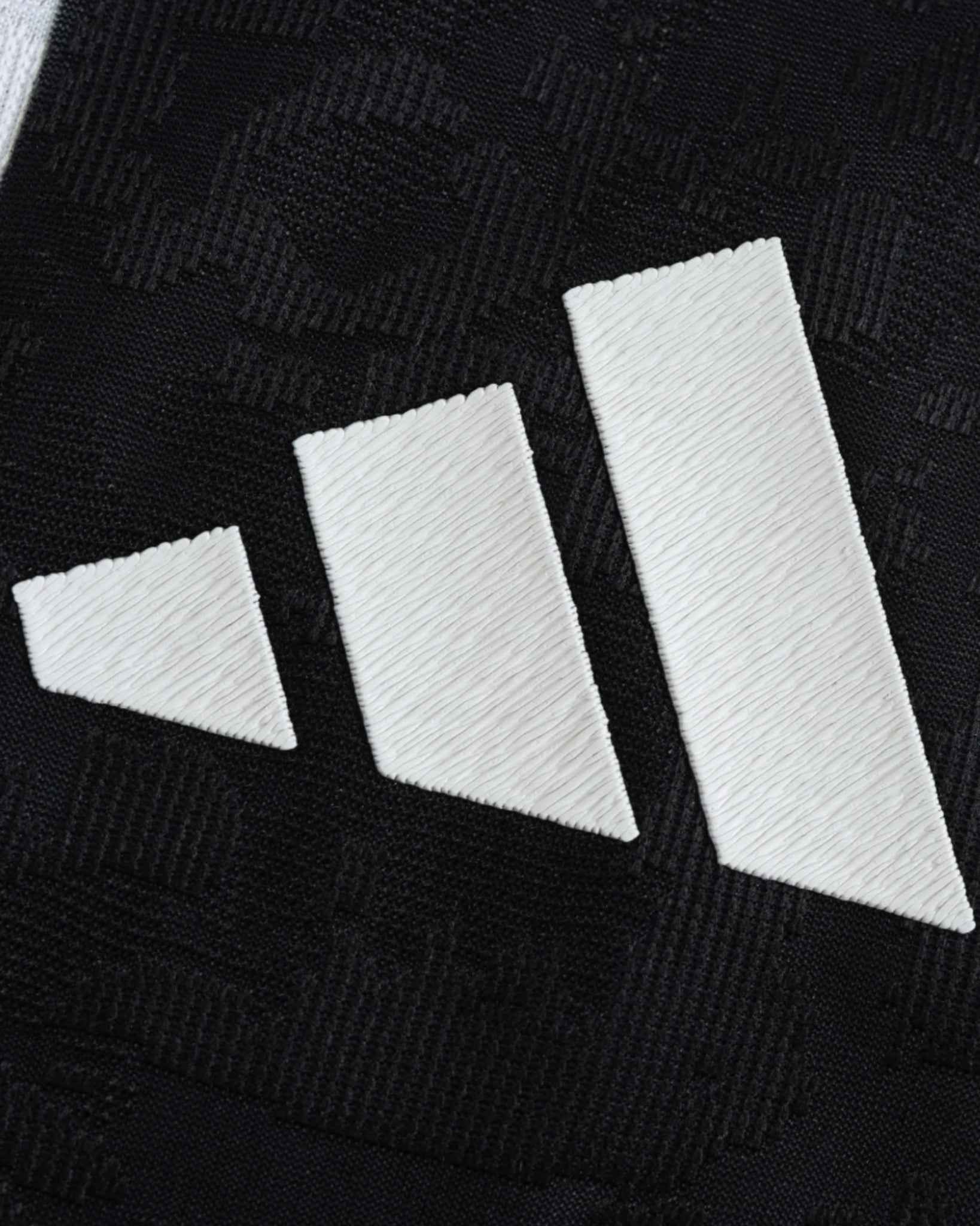 Adidas Juventus Home 2024/25 6