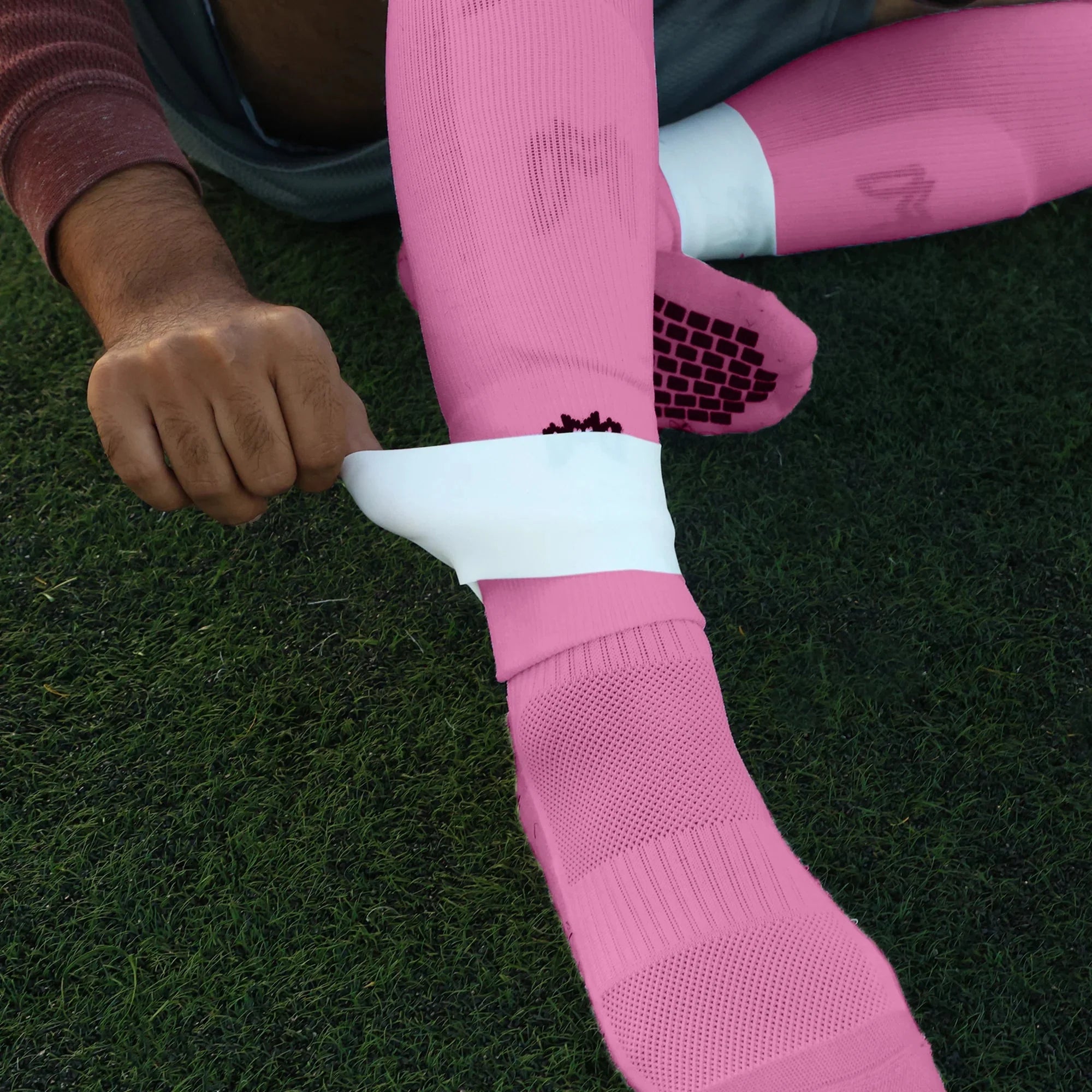 MEDICAPTAIN Sillcone Shinguard Straps 8