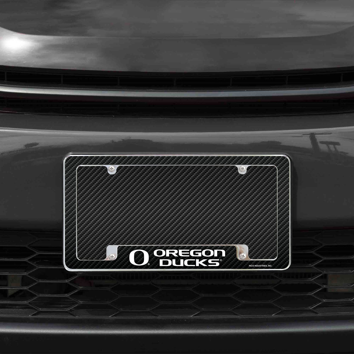 University of Oregon Ducks Metal License Plate Frame Chrome Tag Cover, Carbon Fiber Design, 6x12 Inch