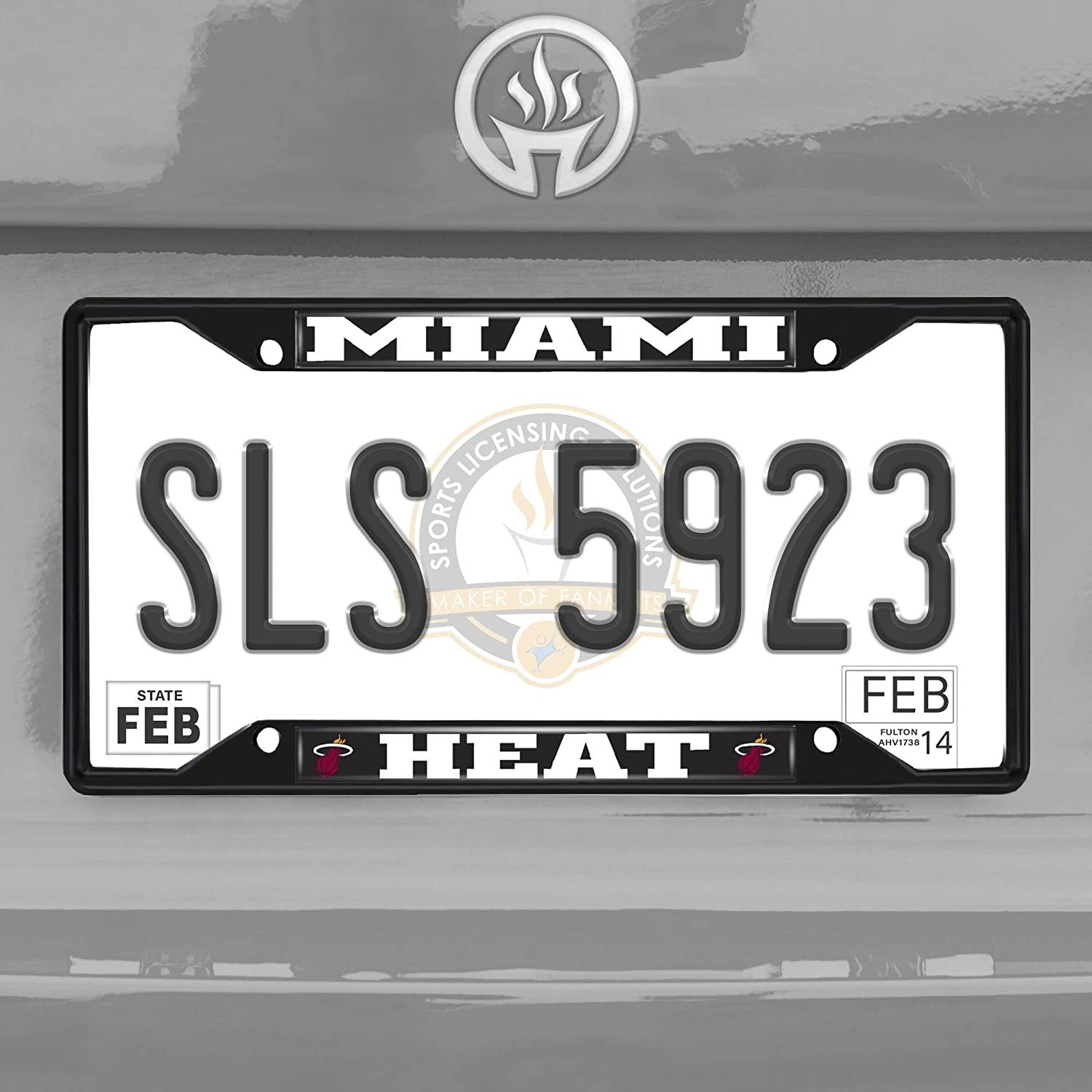FANMATS 31334 Miami Heat Metal License Plate Frame Black Finish