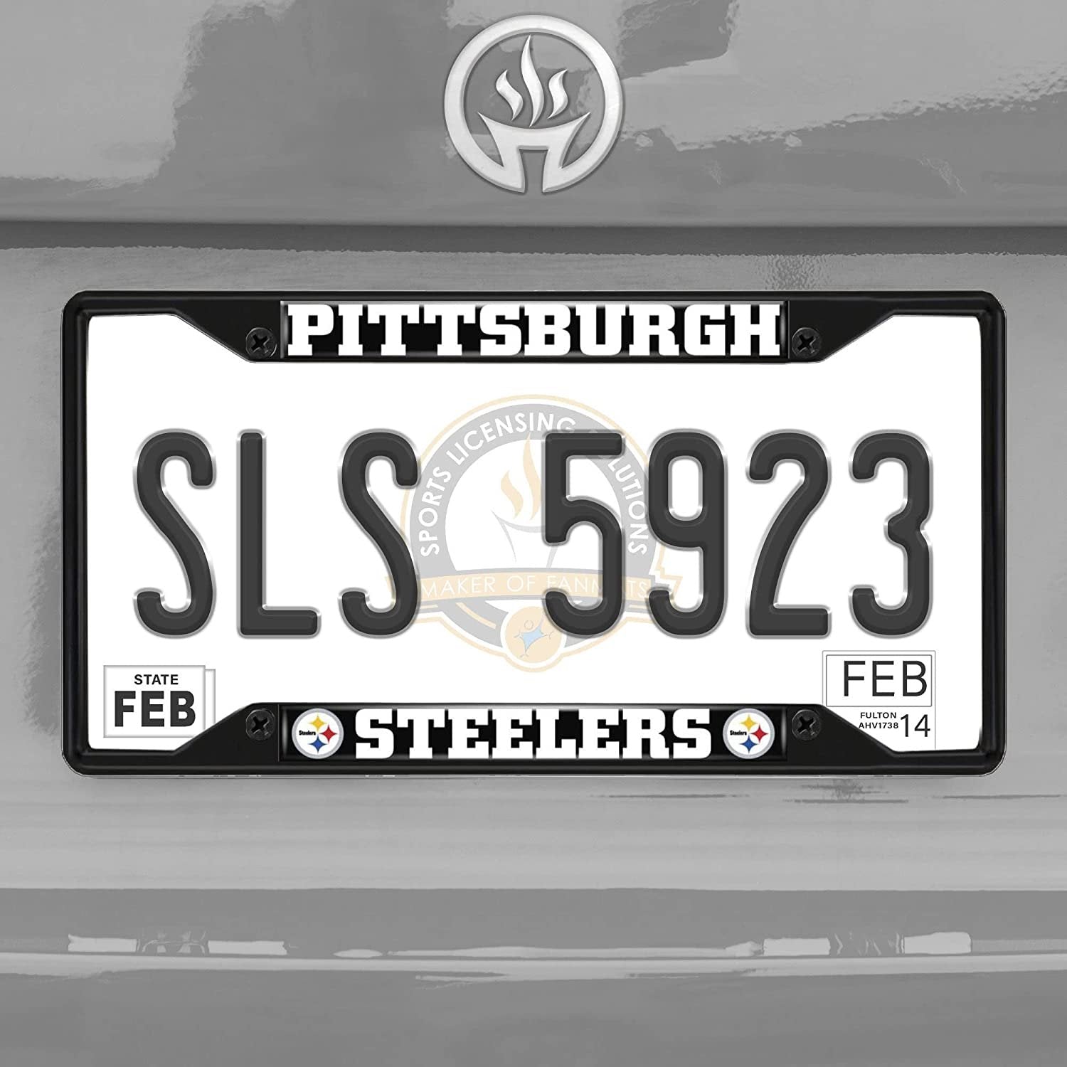 FANMATS 31371 Pittsburgh Steelers Metal License Plate Frame Black Finish