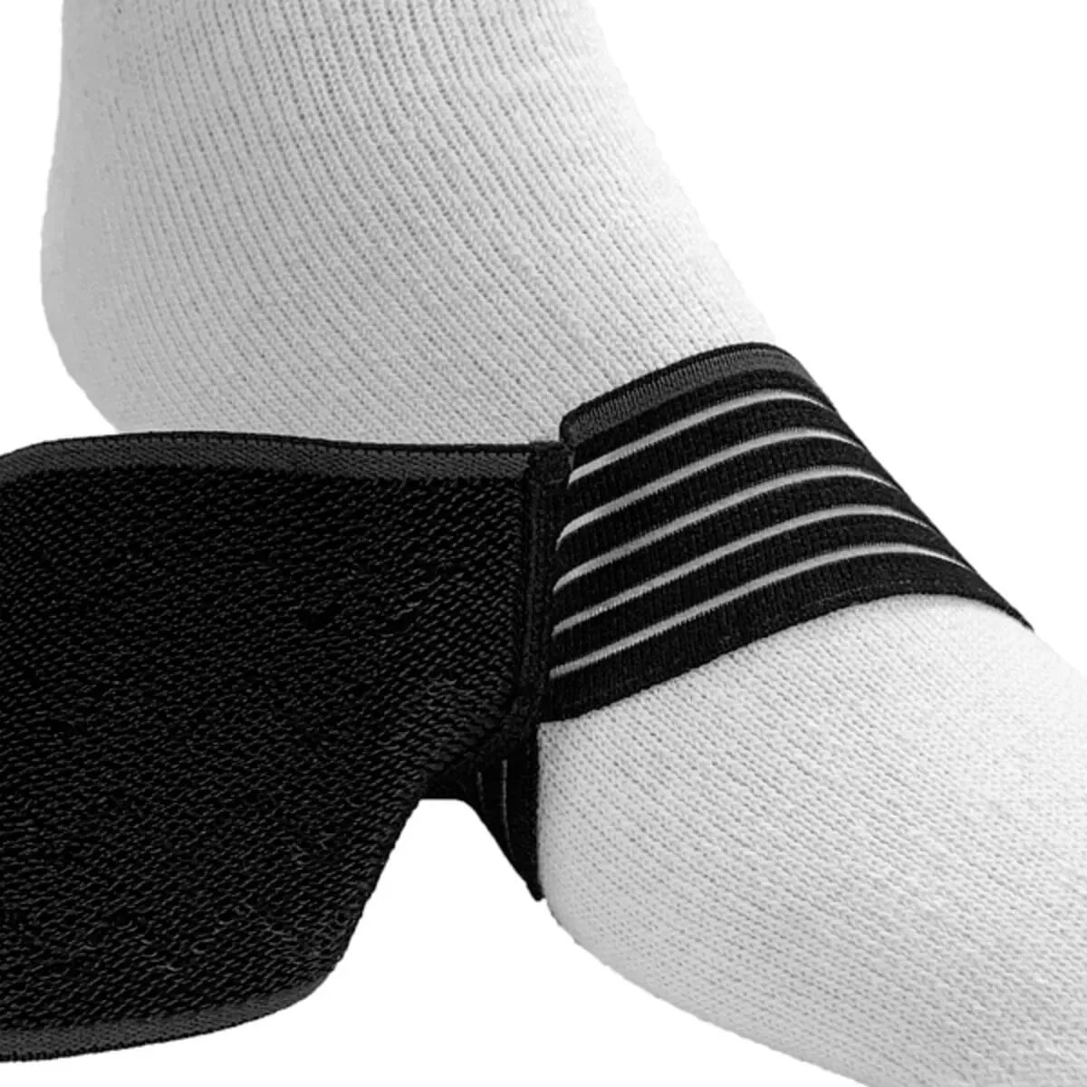 Mueller EasyGrip Ankle Wrap 1