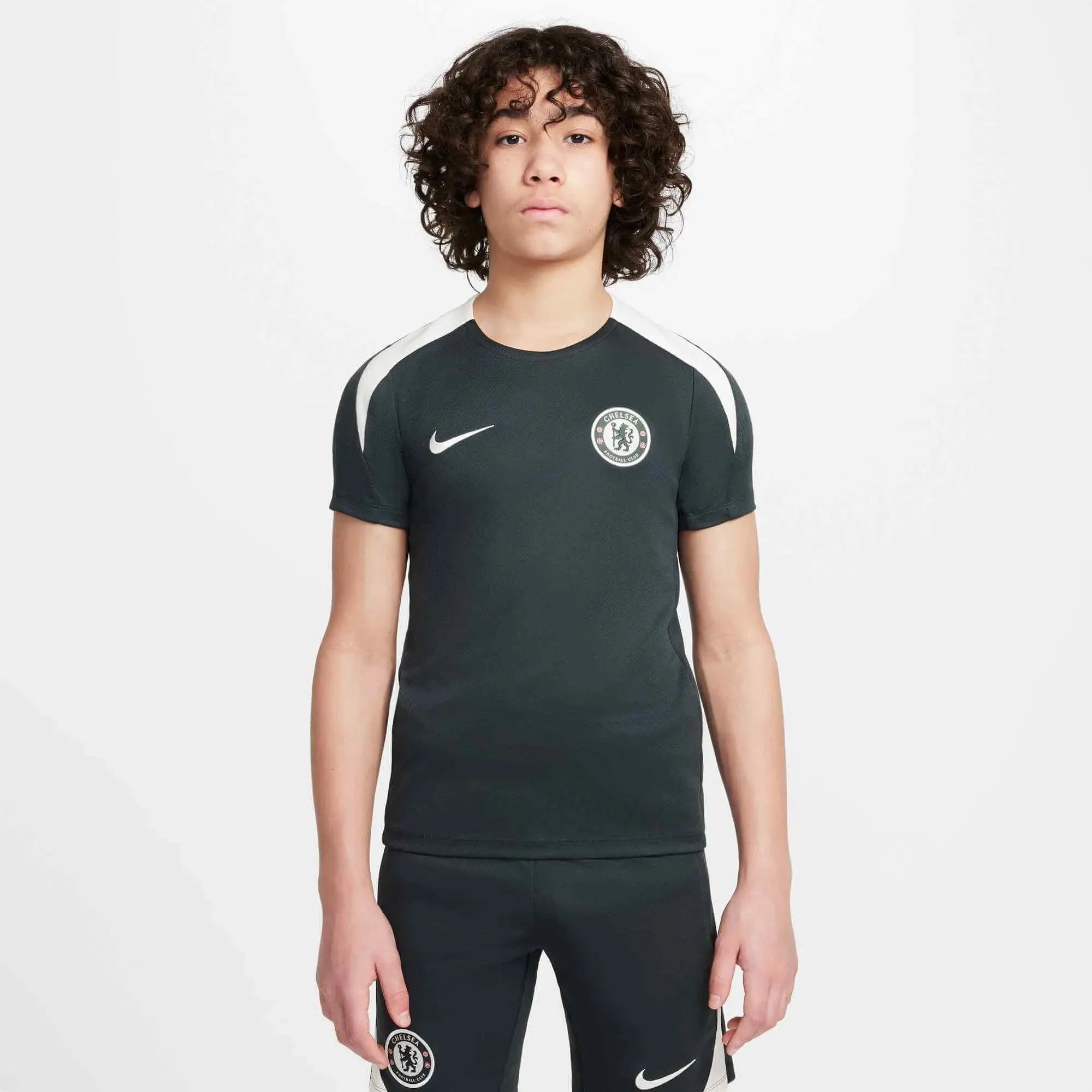 Nike 2025-2026 Chelsea Youth Dri-Fit Strike Top 1