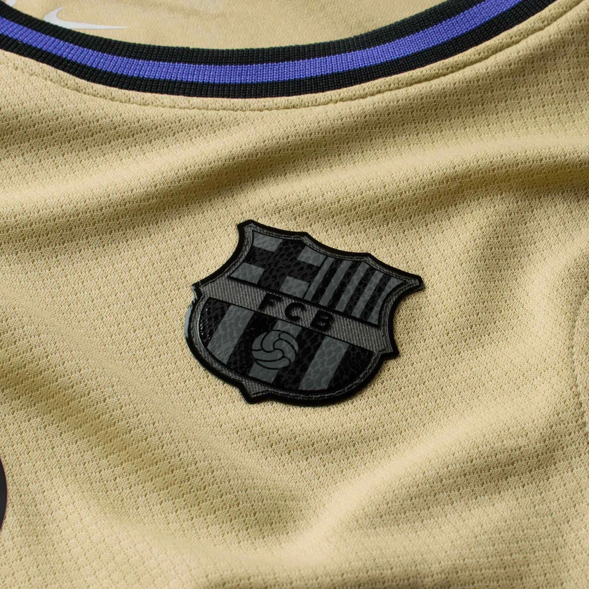 Nike 2025-26 Barcelona Little Kids' Stadium Away Kit 10
