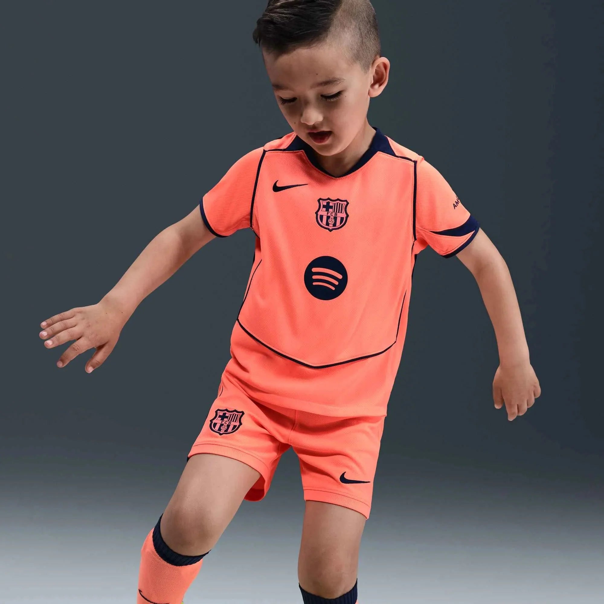 Nike 2025-26 Barcelona Little Kids' Stadium Third Kit 5