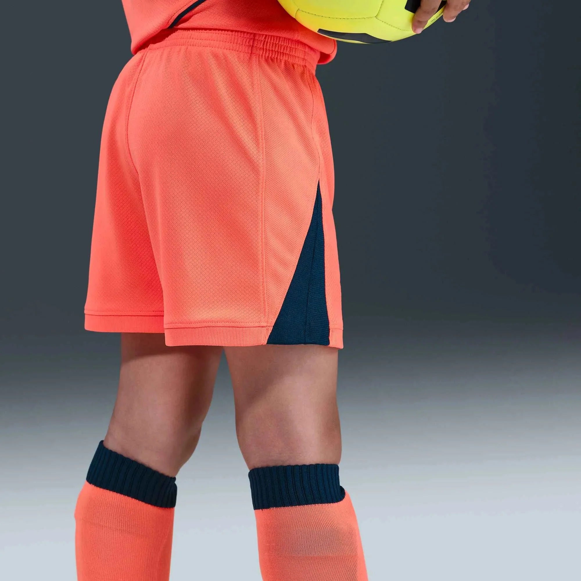 Nike 2025-26 Barcelona Little Kids' Stadium Third Kit 9