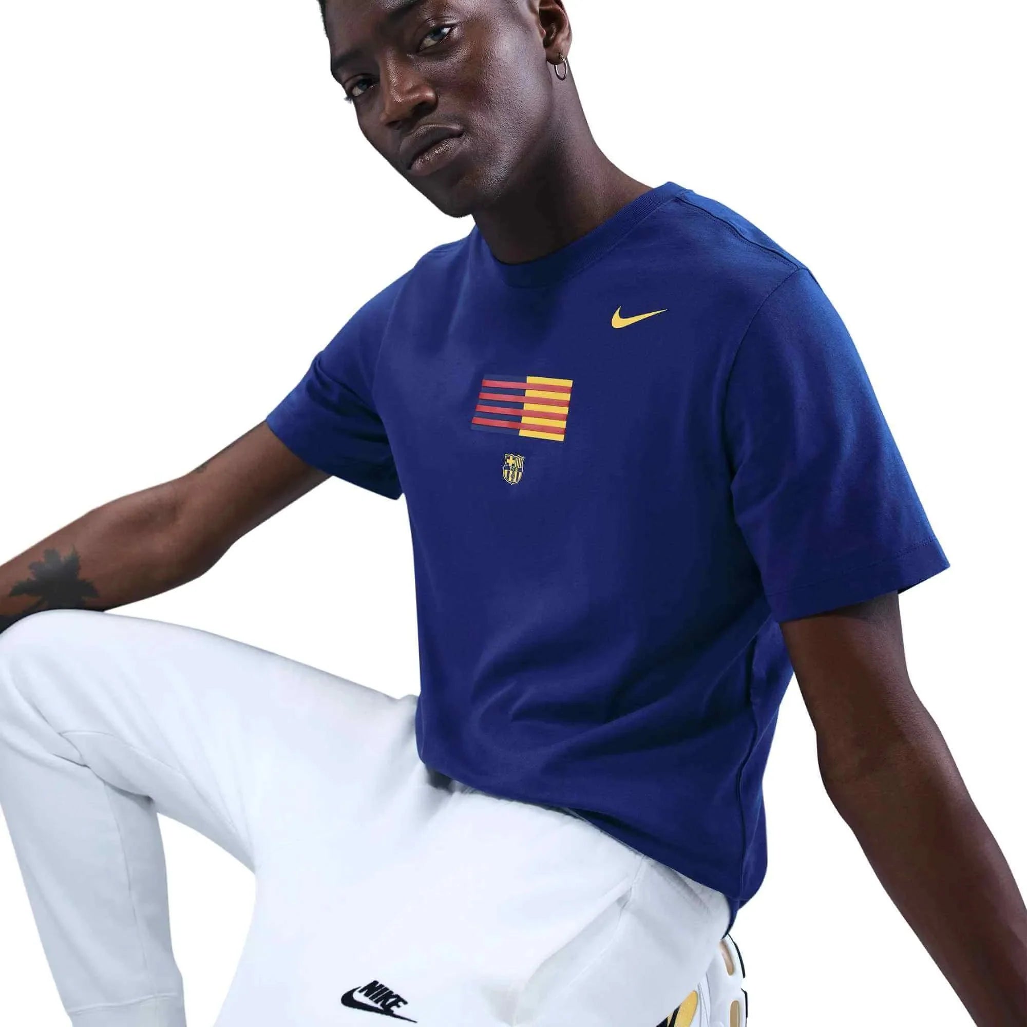 Nike 2025-26 Barcelona Men's Flag Tee 4