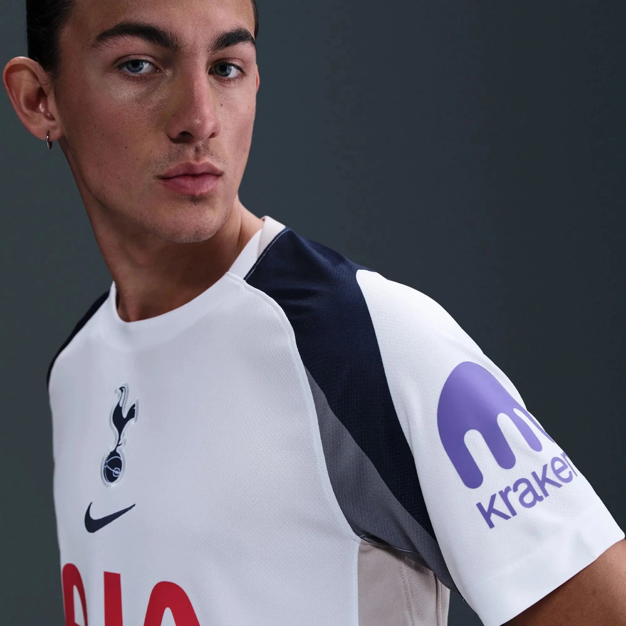 Nike 2025-26 Tottenham Men's Stadium Home Soccer Jersey 6