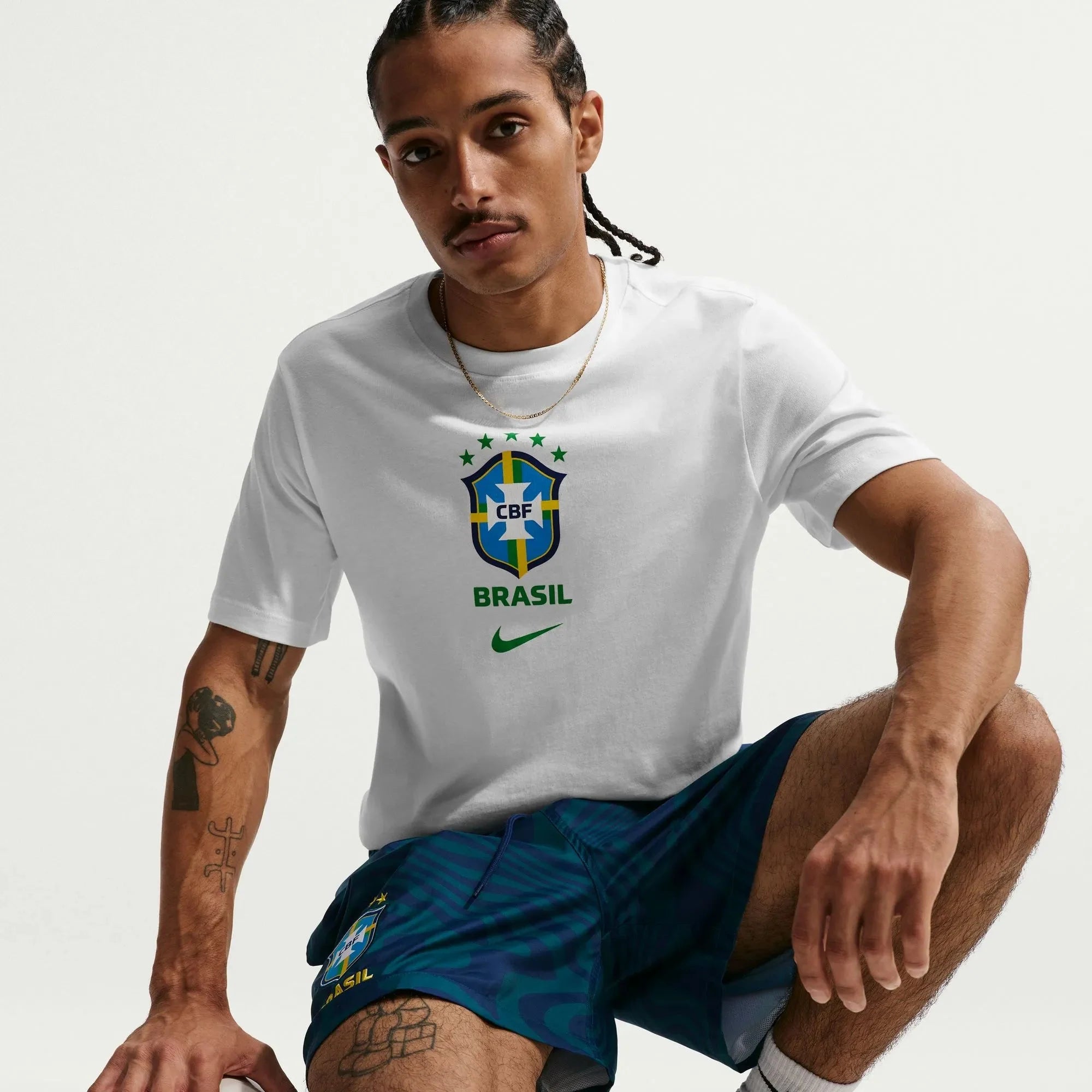 Nike 2026 Brazil Men's Crest Tee 4
