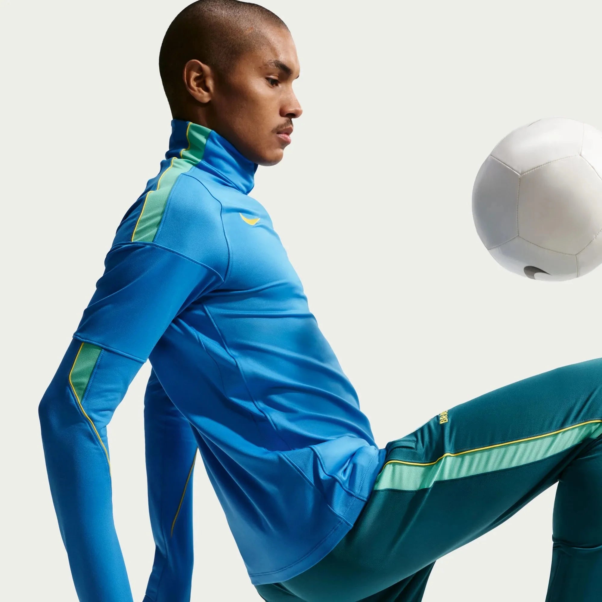 Nike 2026 Brazil Men's Strike Drill Top 4
