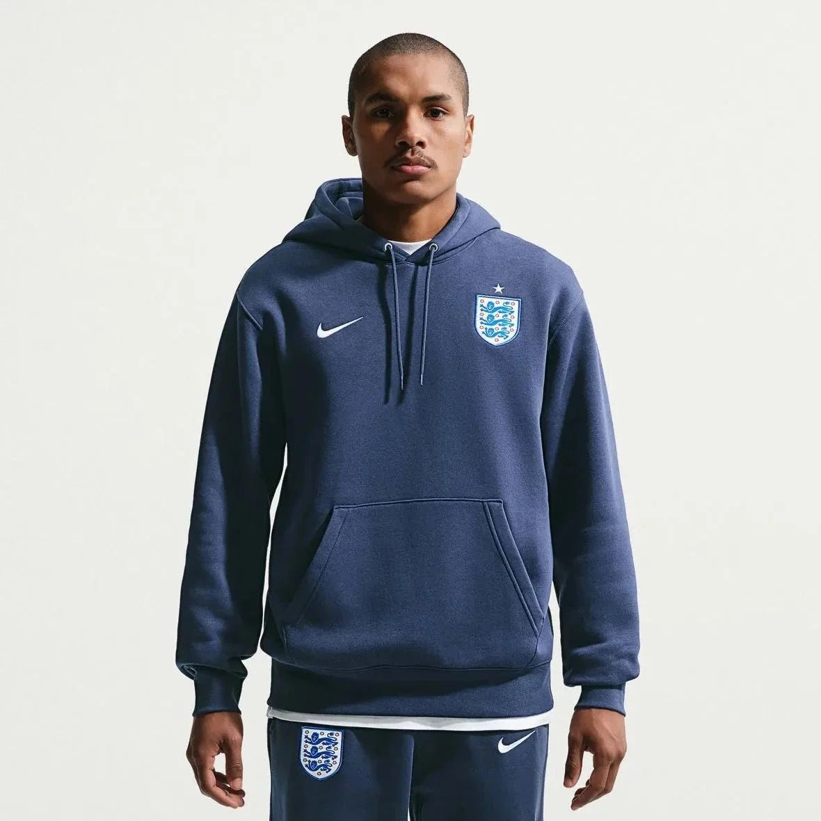 Nike 2026 England Men's Club Pullover Hoodie 1
