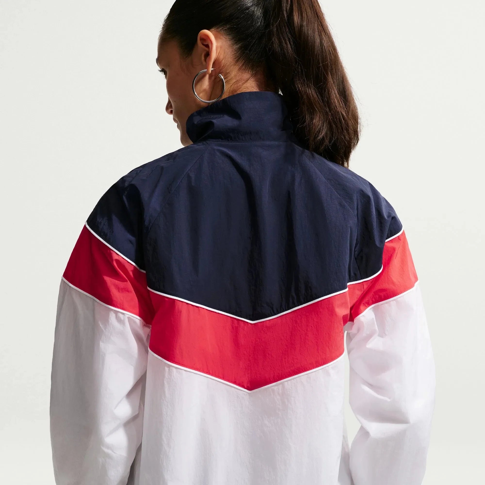 Nike 2026 England Women's UV Woven Jacket 4