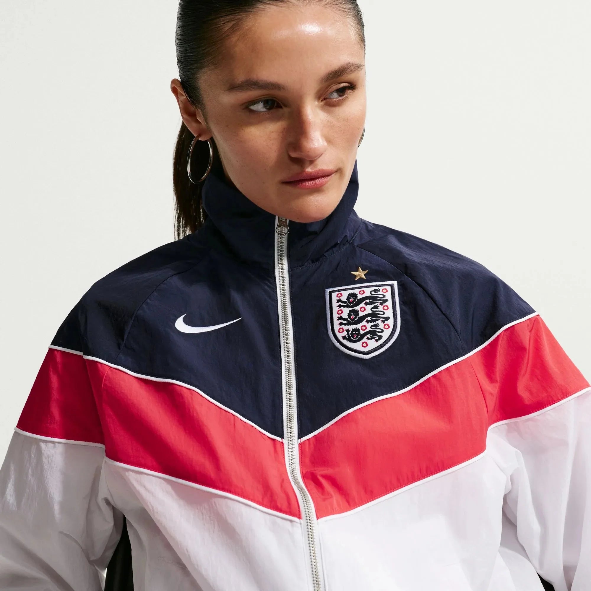 Nike 2026 England Women's UV Woven Jacket 3