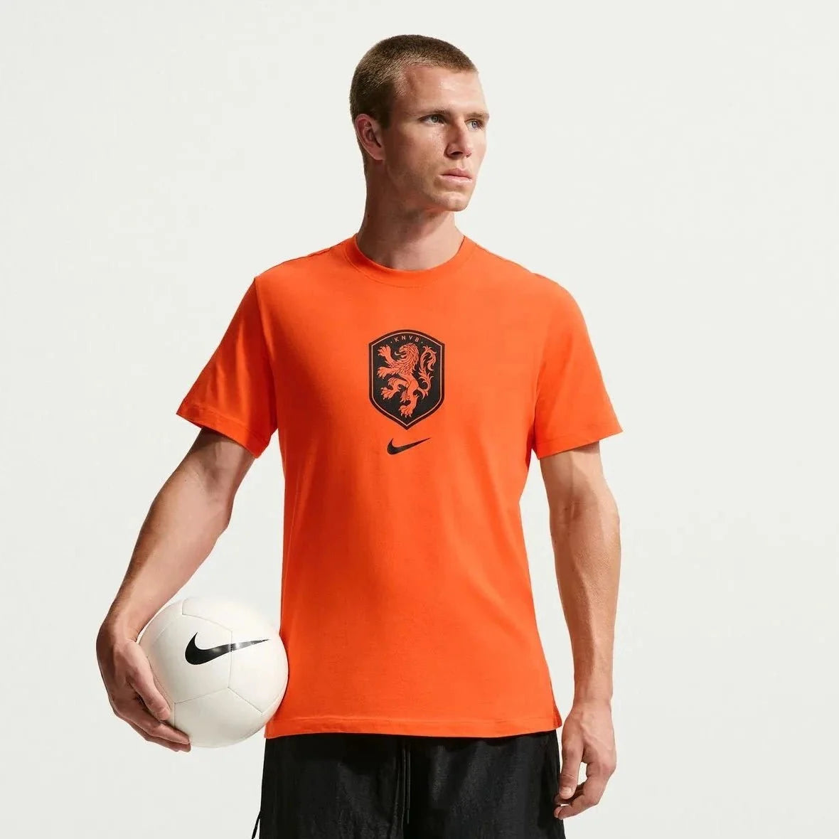 Nike 2026 Netherlands Men's Crest Tee 1