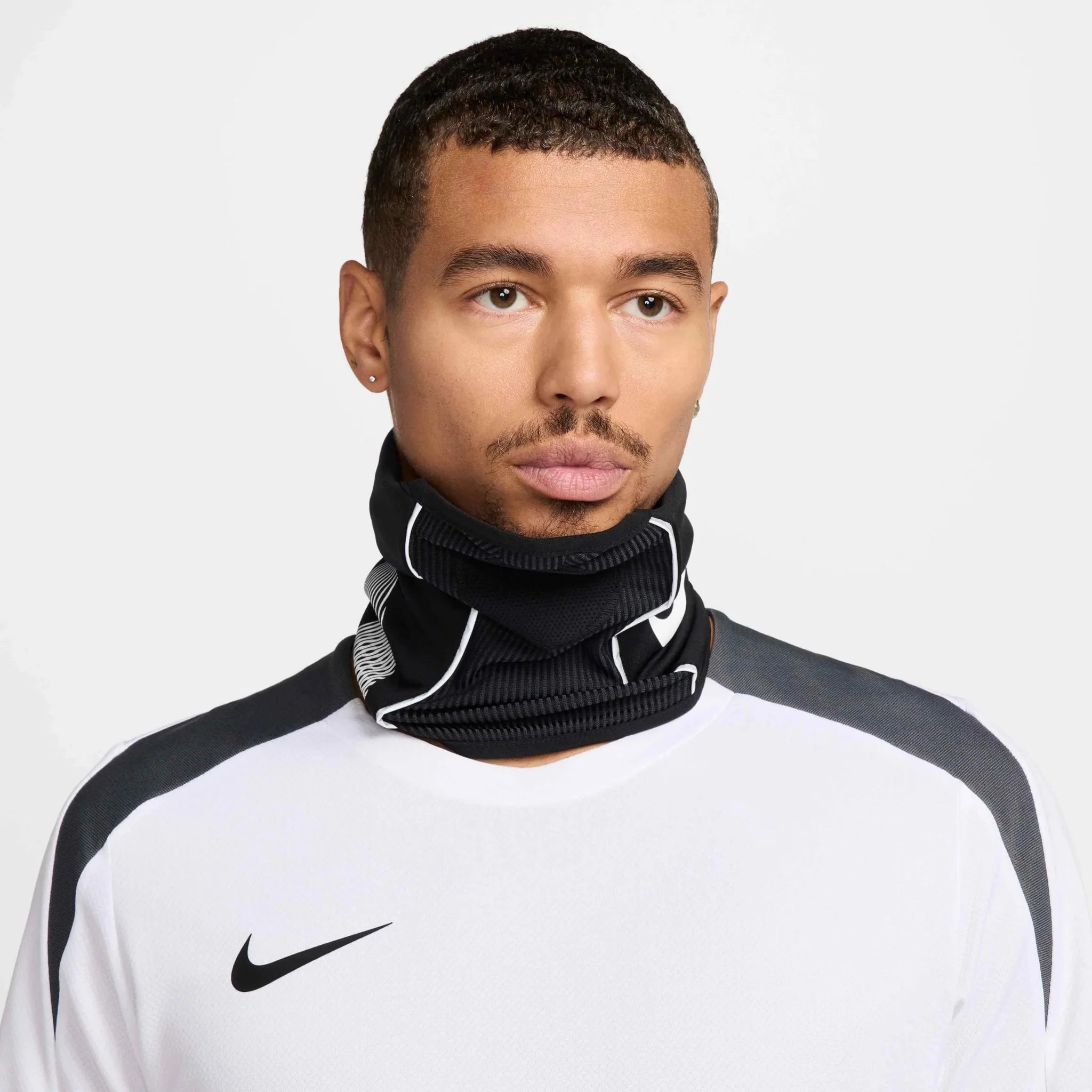 Nike Academy Dri-Fit Snood 2
