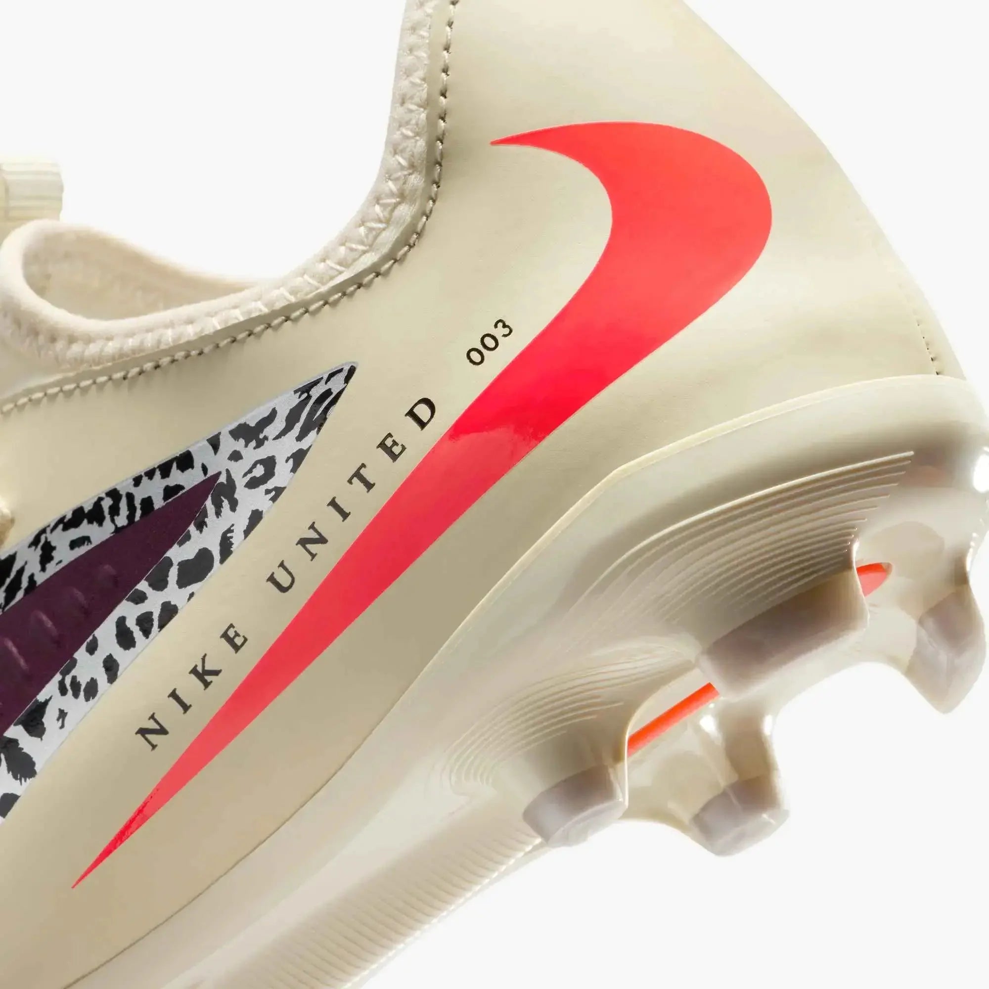 Nike Junior Phantom 6 Low Academy NU3 Firm/Multi Ground Soccer Cleats - United NU3 Pack (SU26) 9