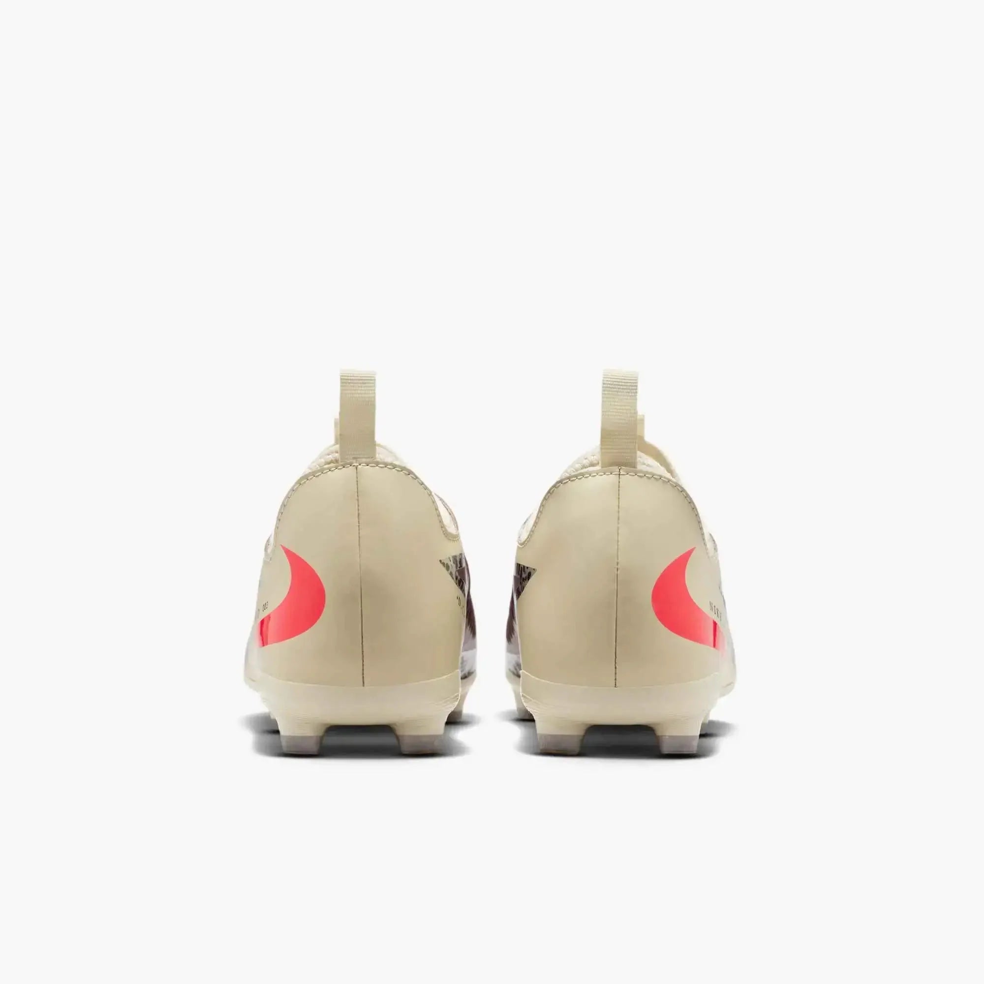 Nike Junior Phantom 6 Low Academy NU3 Firm/Multi Ground Soccer Cleats - United NU3 Pack (SU26) 6