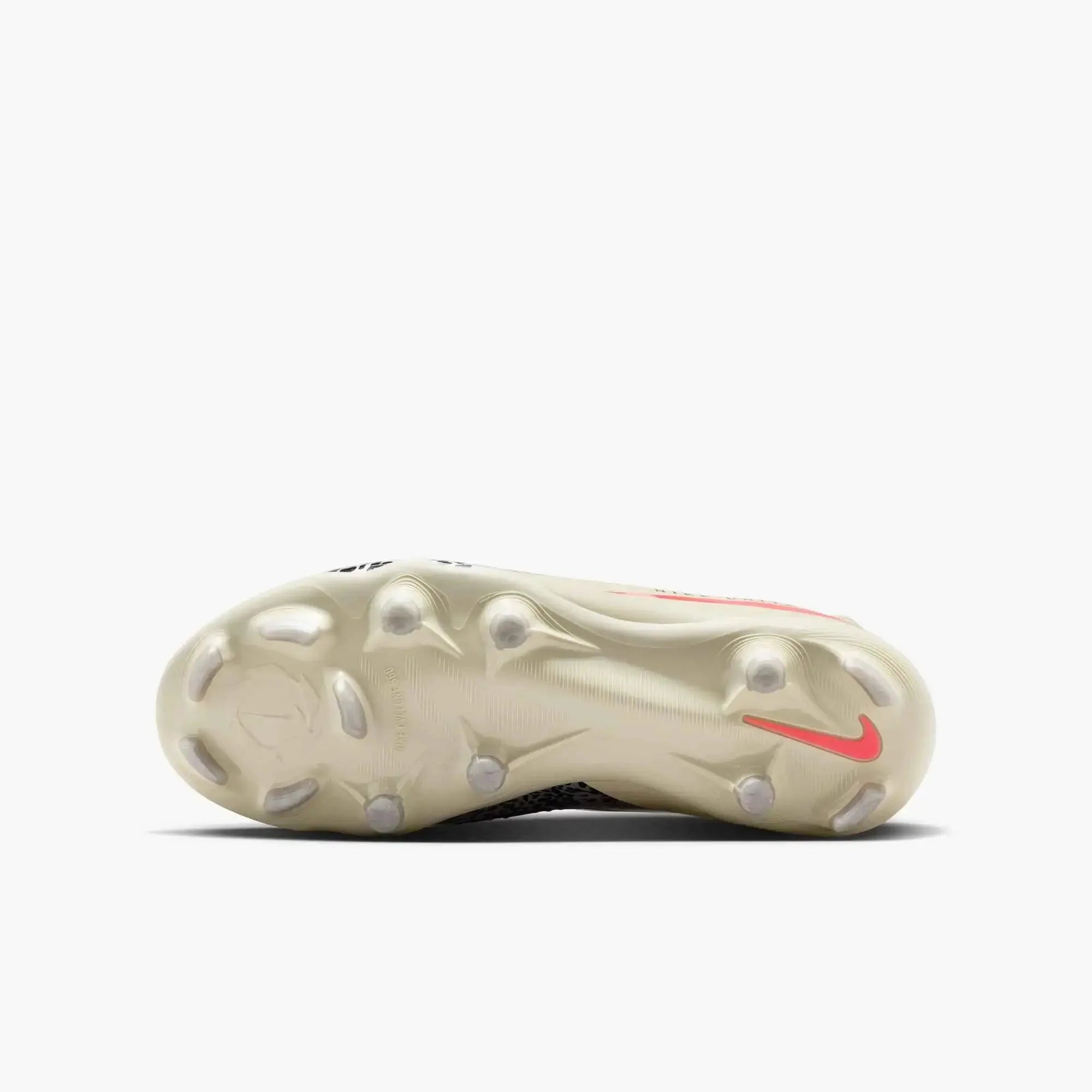 Nike Junior Phantom 6 Low Academy NU3 Firm/Multi Ground Soccer Cleats - United NU3 Pack (SU26) 5