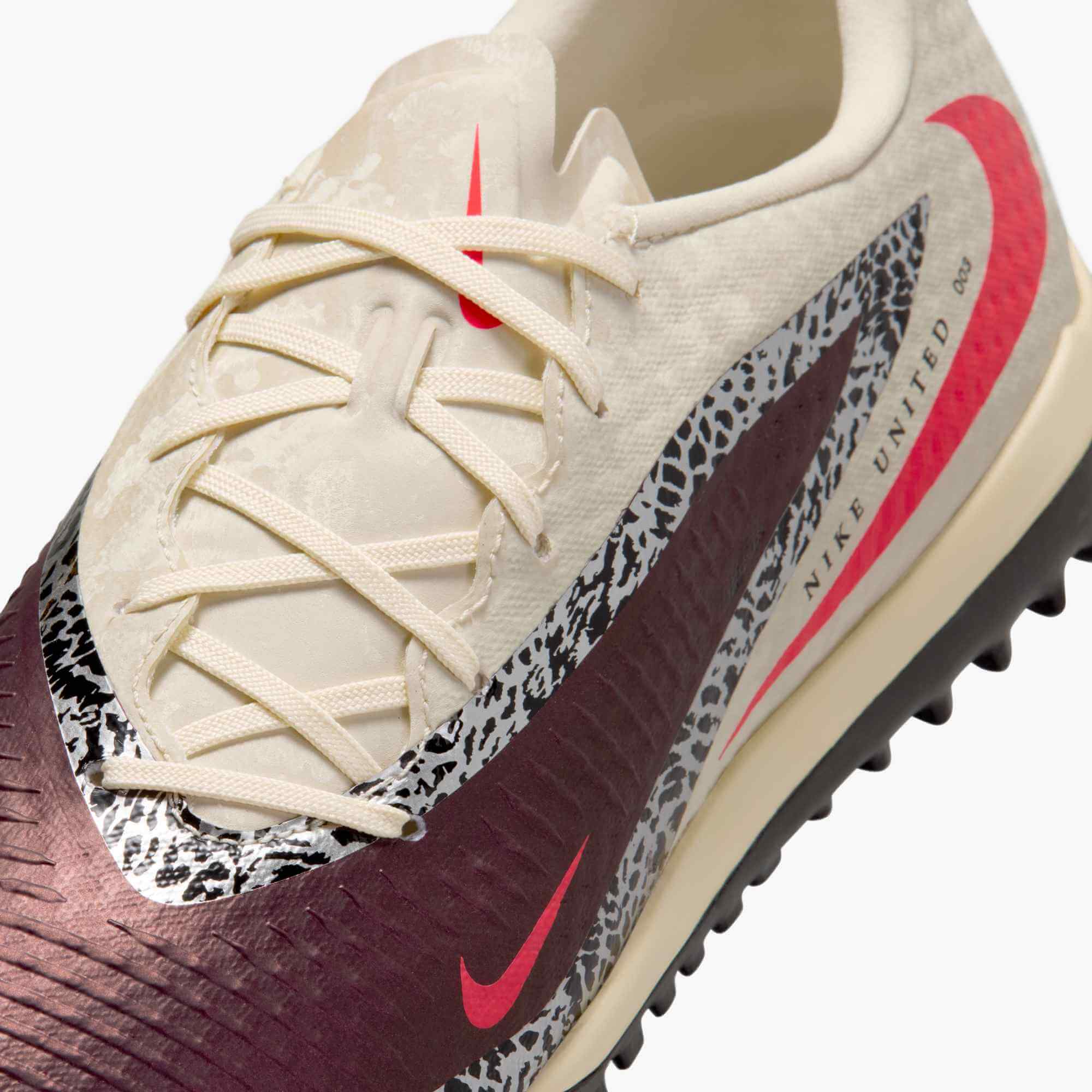 Nike Phantom 6 Low Academy NU3 Turf Soccer Shoes - United NU3 Pack (SU26) 7