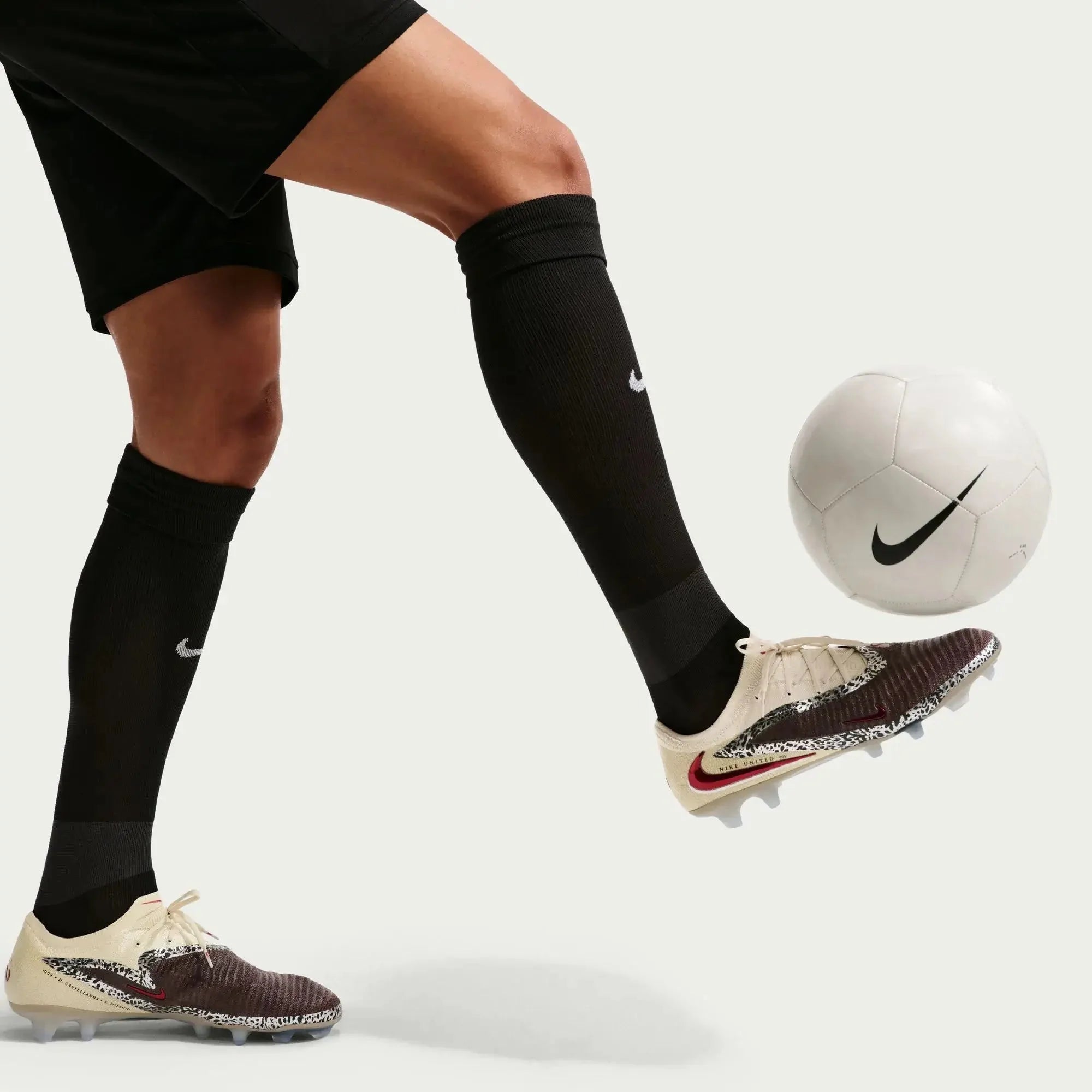 Nike Phantom 6 Low Elite NU3 Firm Ground Soccer Cleats - United NU3 Pack (SU26) 11