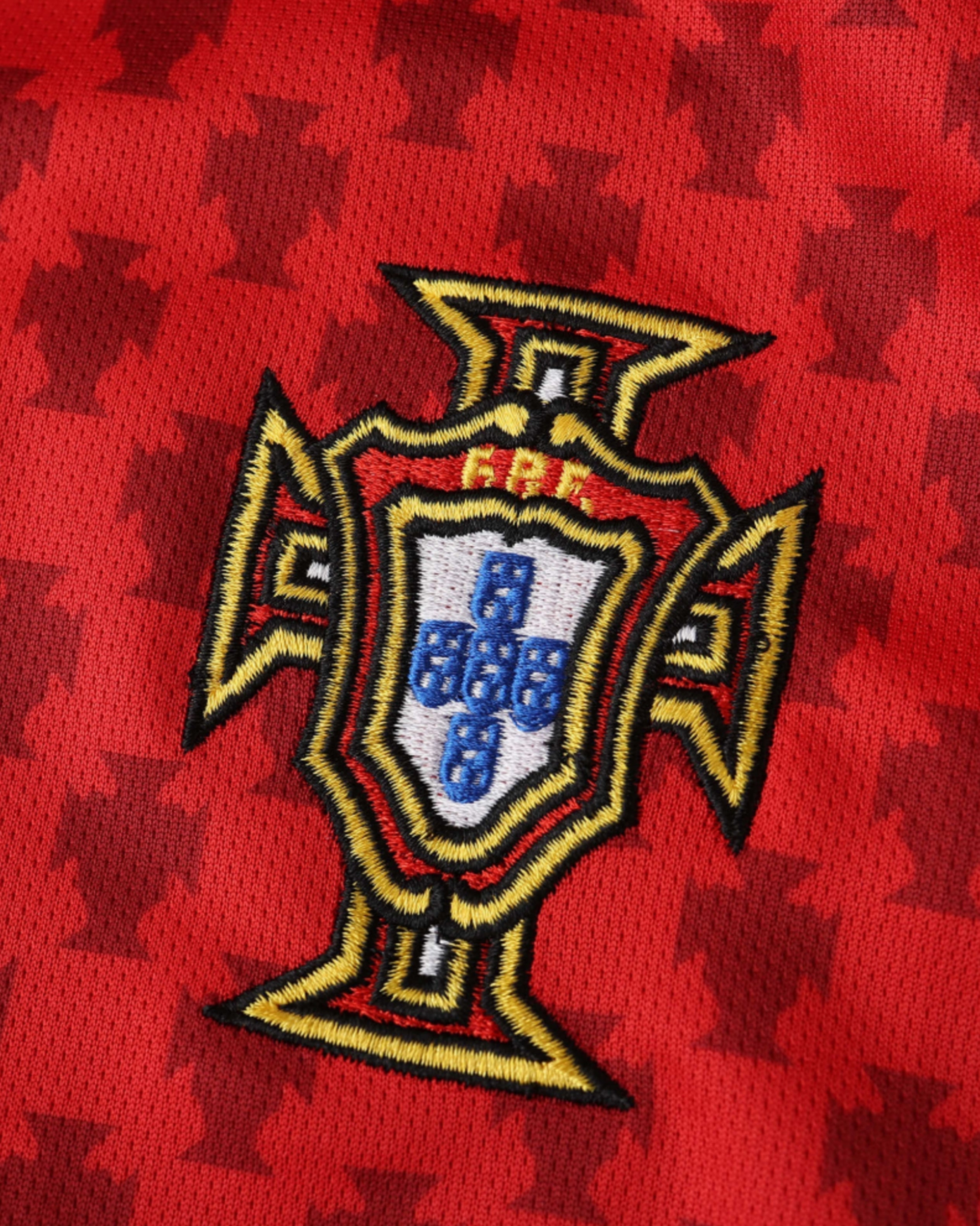 PORTUGAL RETRO HOME 2004/05 4