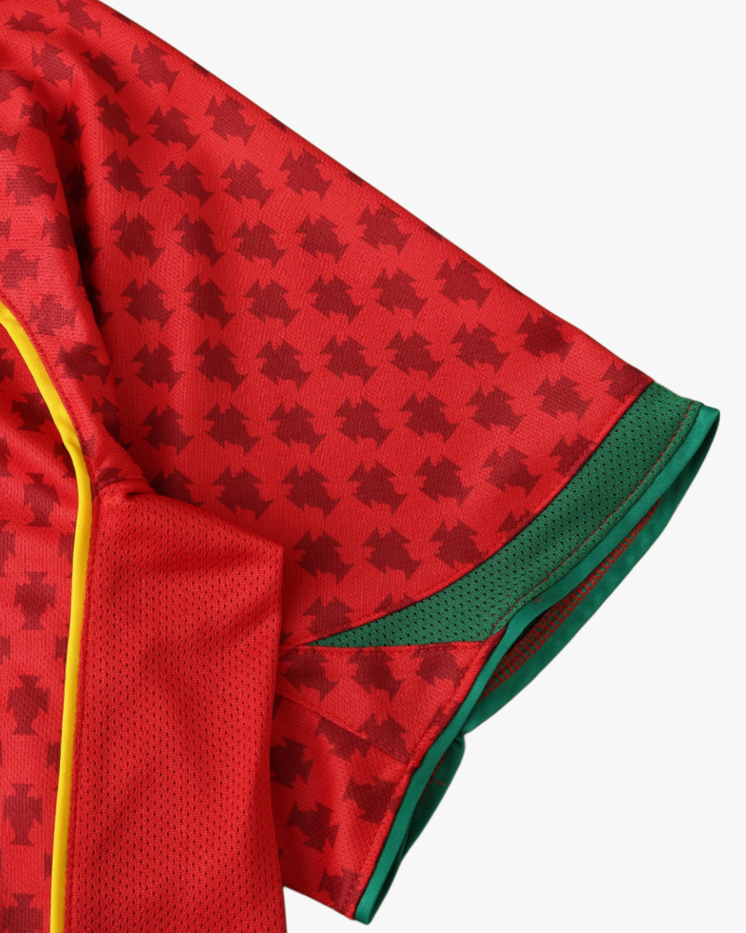 PORTUGAL RETRO HOME 2004/05 3