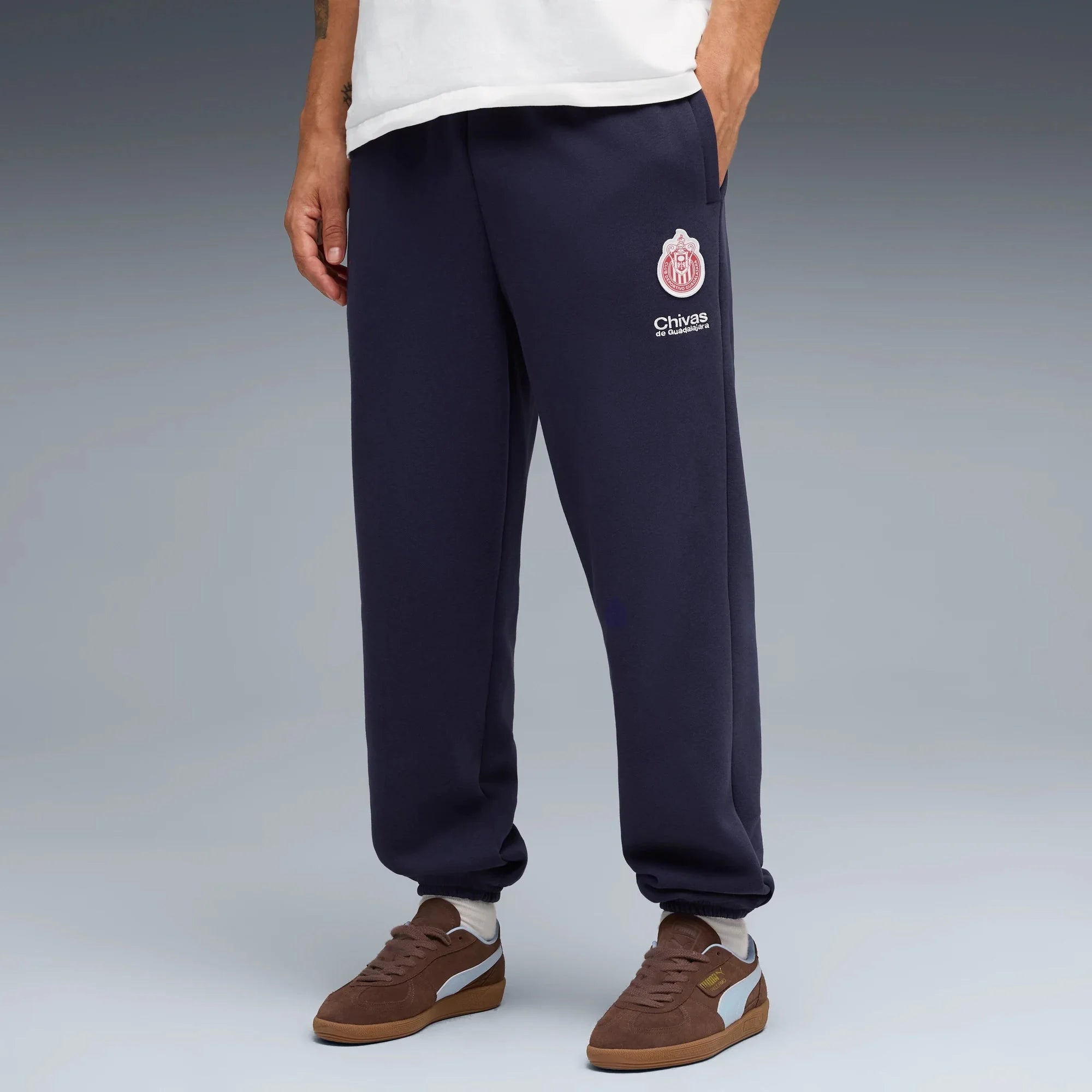 Puma 2025-26 Chivas Men's Sweat Pants 3