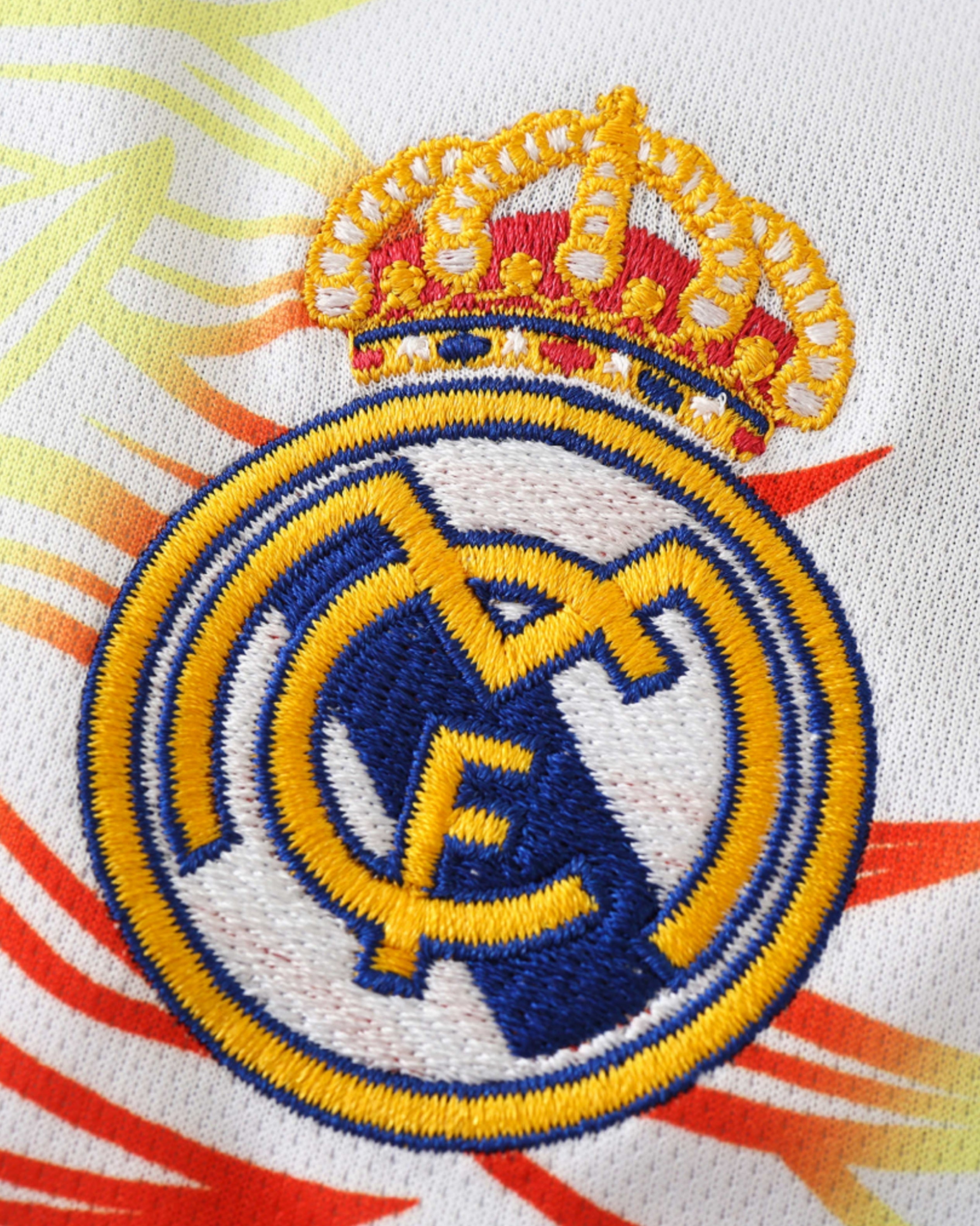 Adidas Real Madrid x Rainbow Dragón Blanco Premium Kit 4