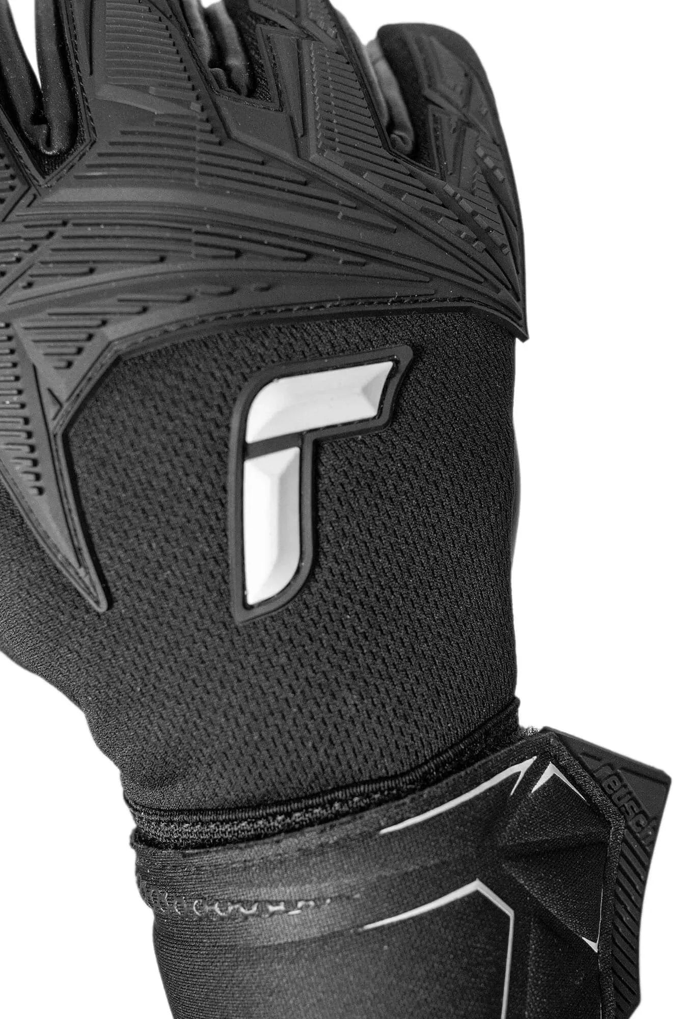 Reusch Attrakt Freegel Infinity Finger Support Goalkeeper Gloves 7