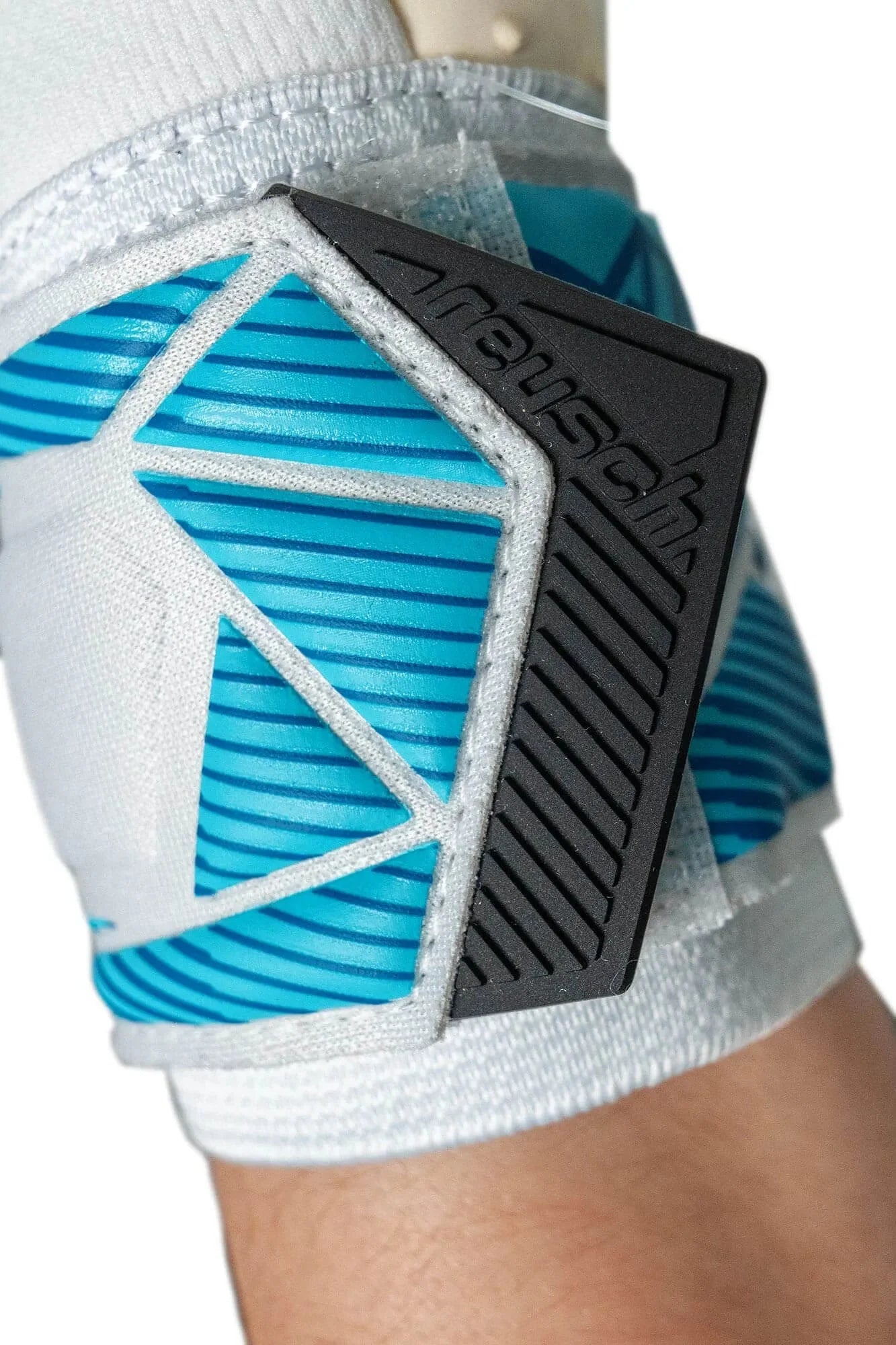 Reusch Attrakt Speedbump Goalkeeper Gloves 7