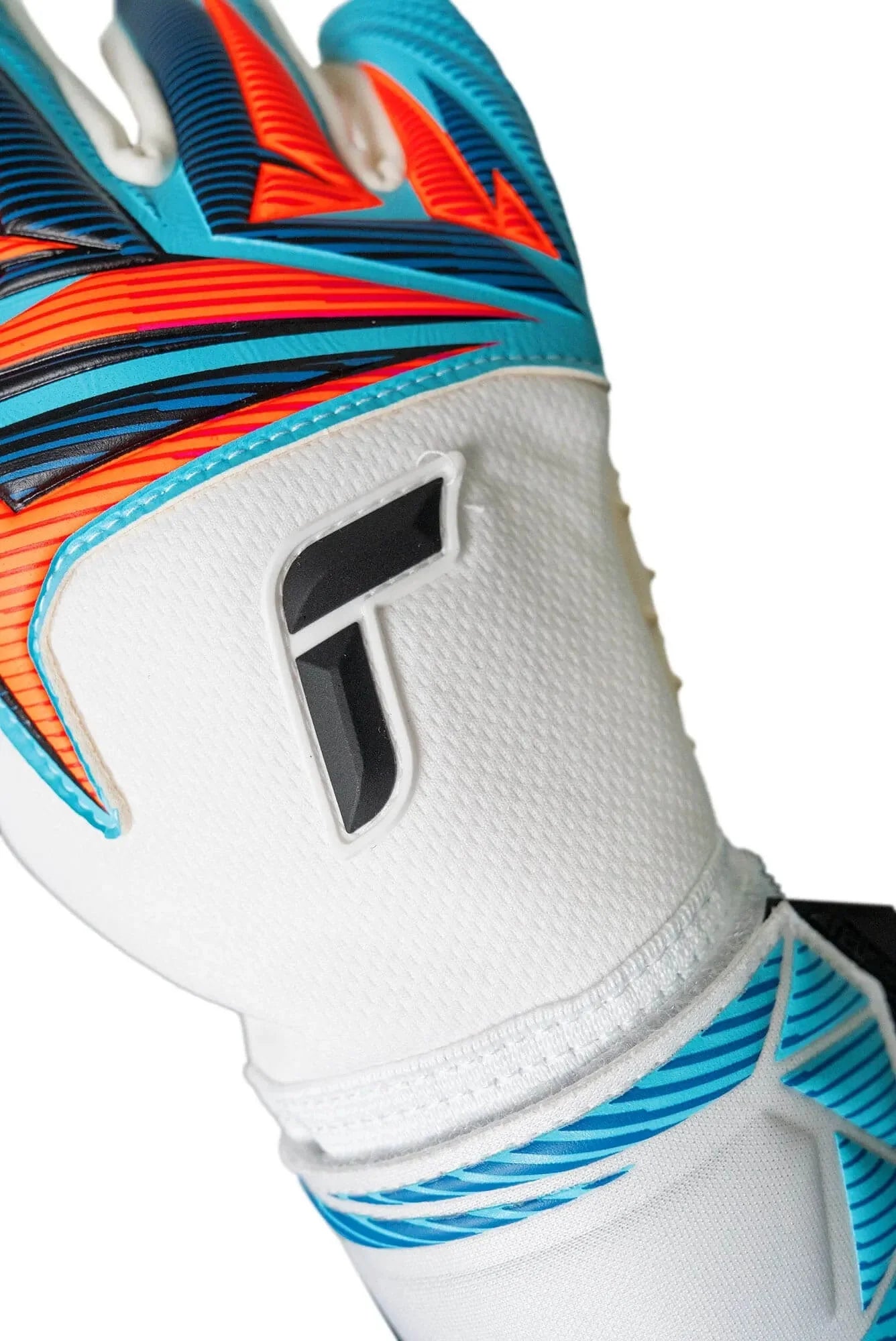 Reusch Attrakt Speedbump Goalkeeper Gloves 6