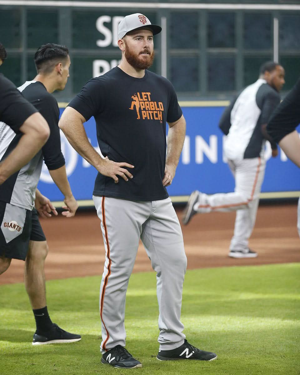Let Pablo Pitch 4
