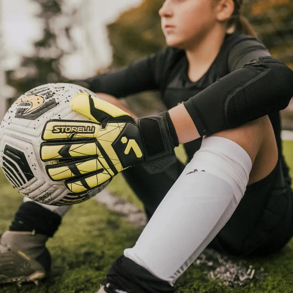 Storelli JR Gladiator 3.0 Recruit with Spine Glove - Yellow-Black 4